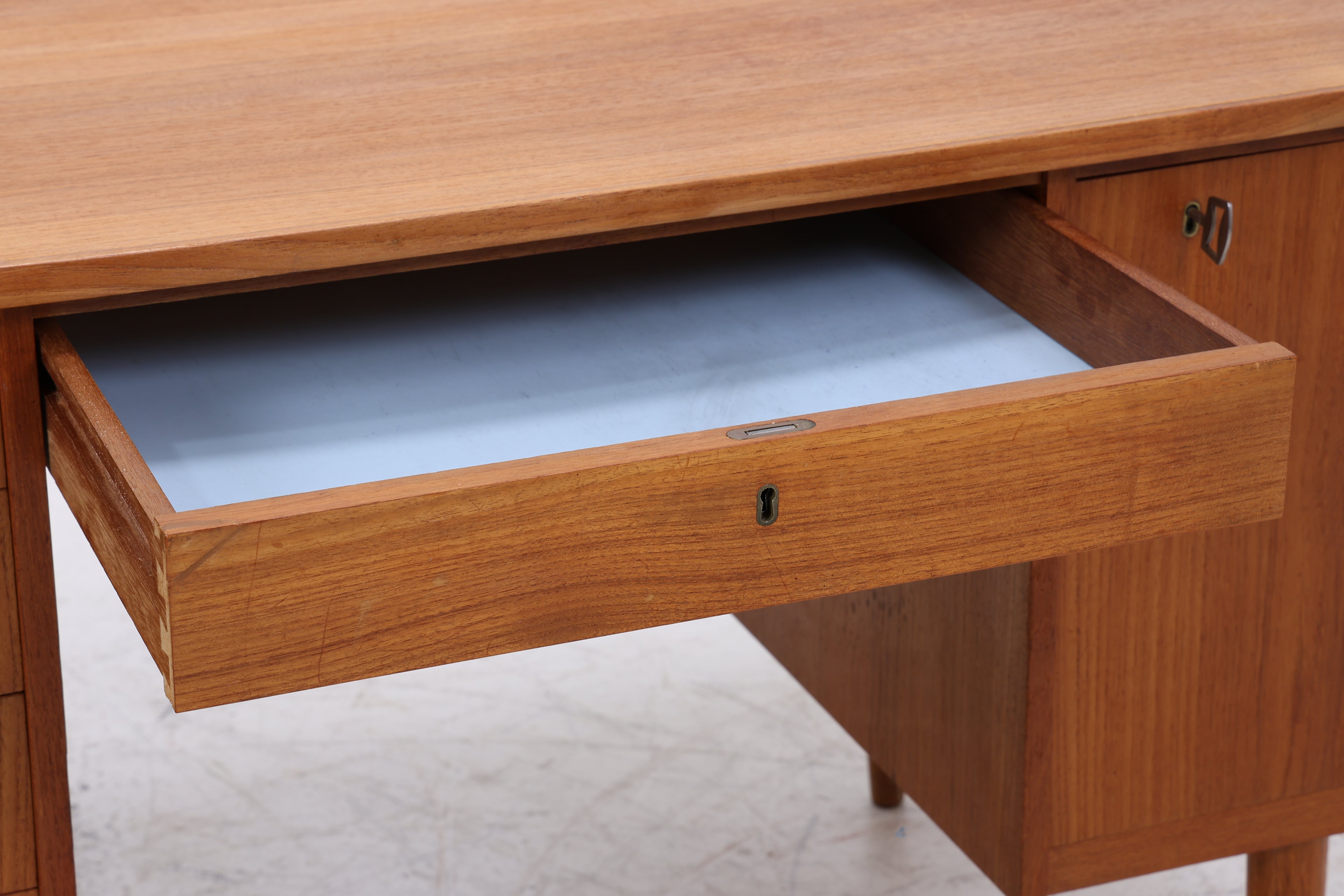 Vintage Teak Schreibtisch | Mid Century Arbeitstisch | Danish Design