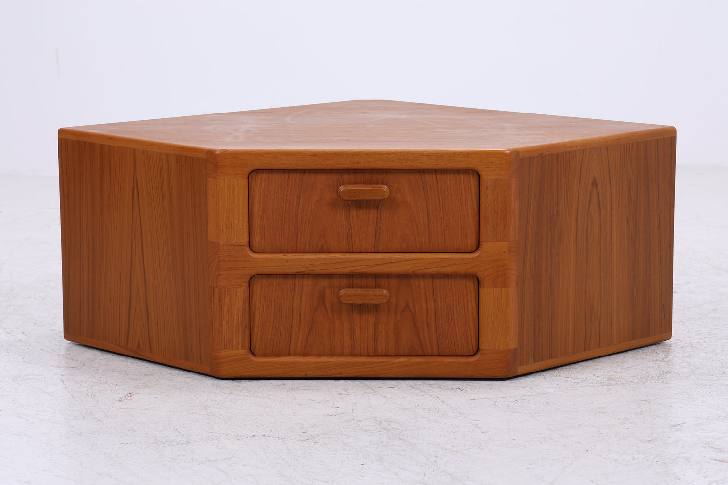 Vintage Dyrlund Teak Eckkommode | Danish Design | Mid Century Kommode