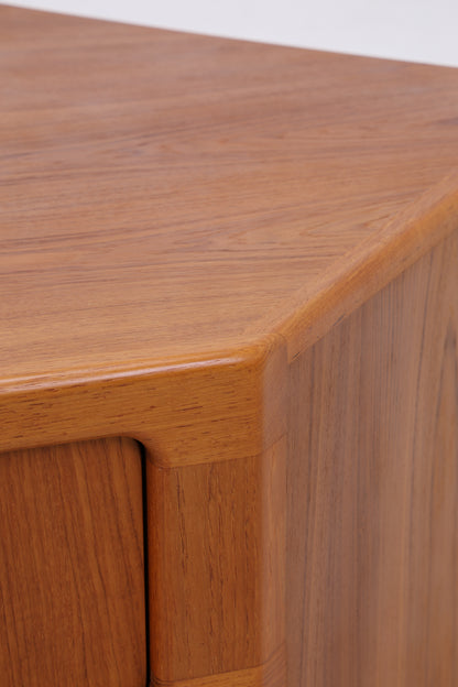 Vintage Dyrlund Teak Eckkommode | Danish Design | Mid Century Kommode