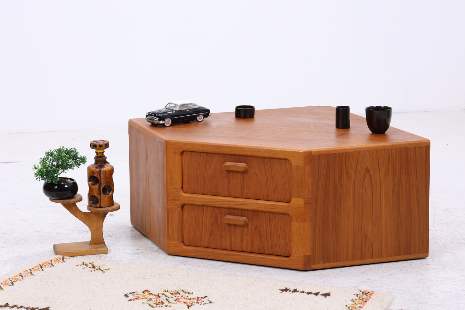 Vintage Dyrlund Teak Eckkommode | Danish Design | Mid Century Kommode