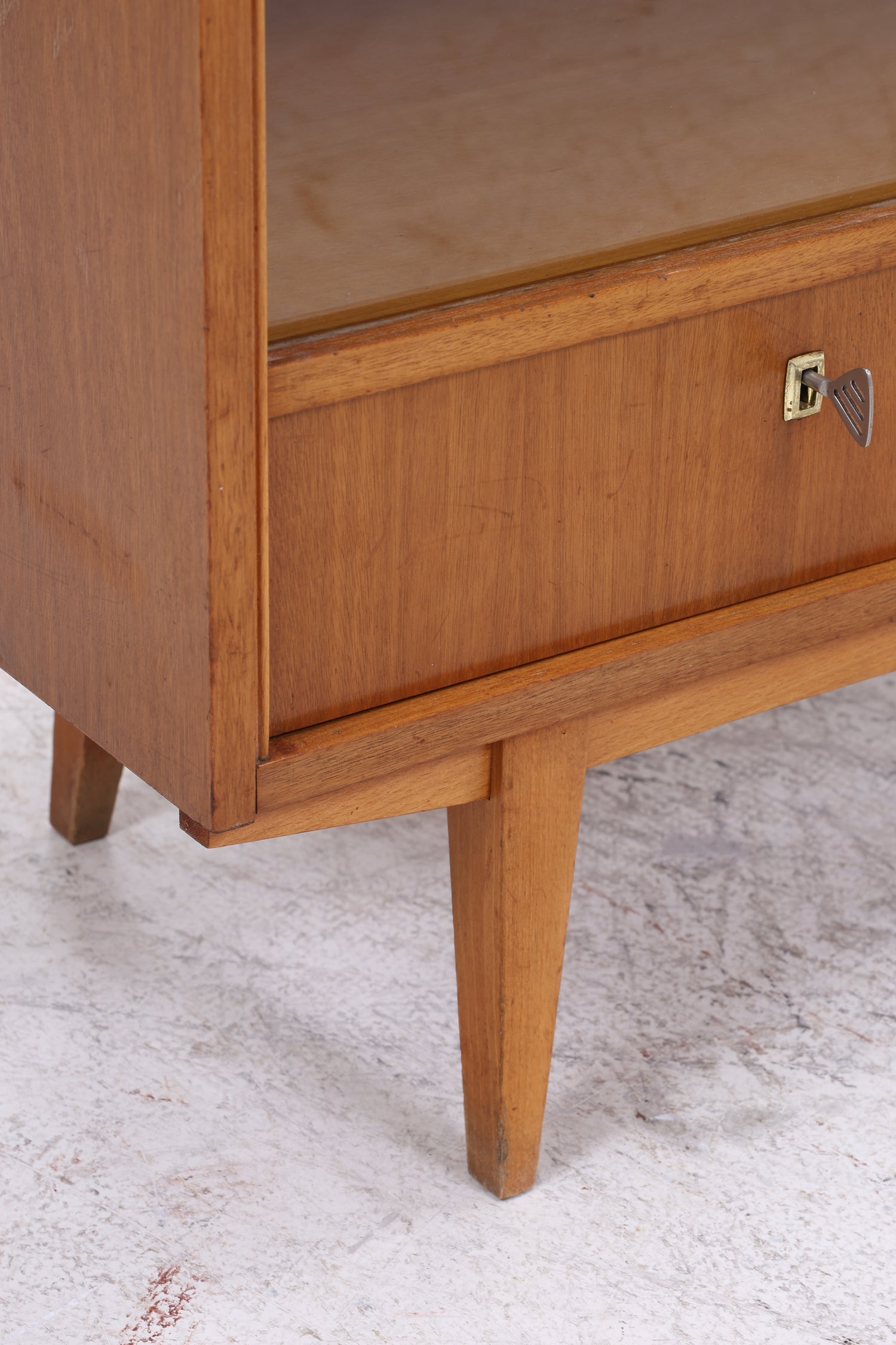 Vintage Kommode mit Glasschiebetüren | Mid Century Vitrine | 60er Jahre