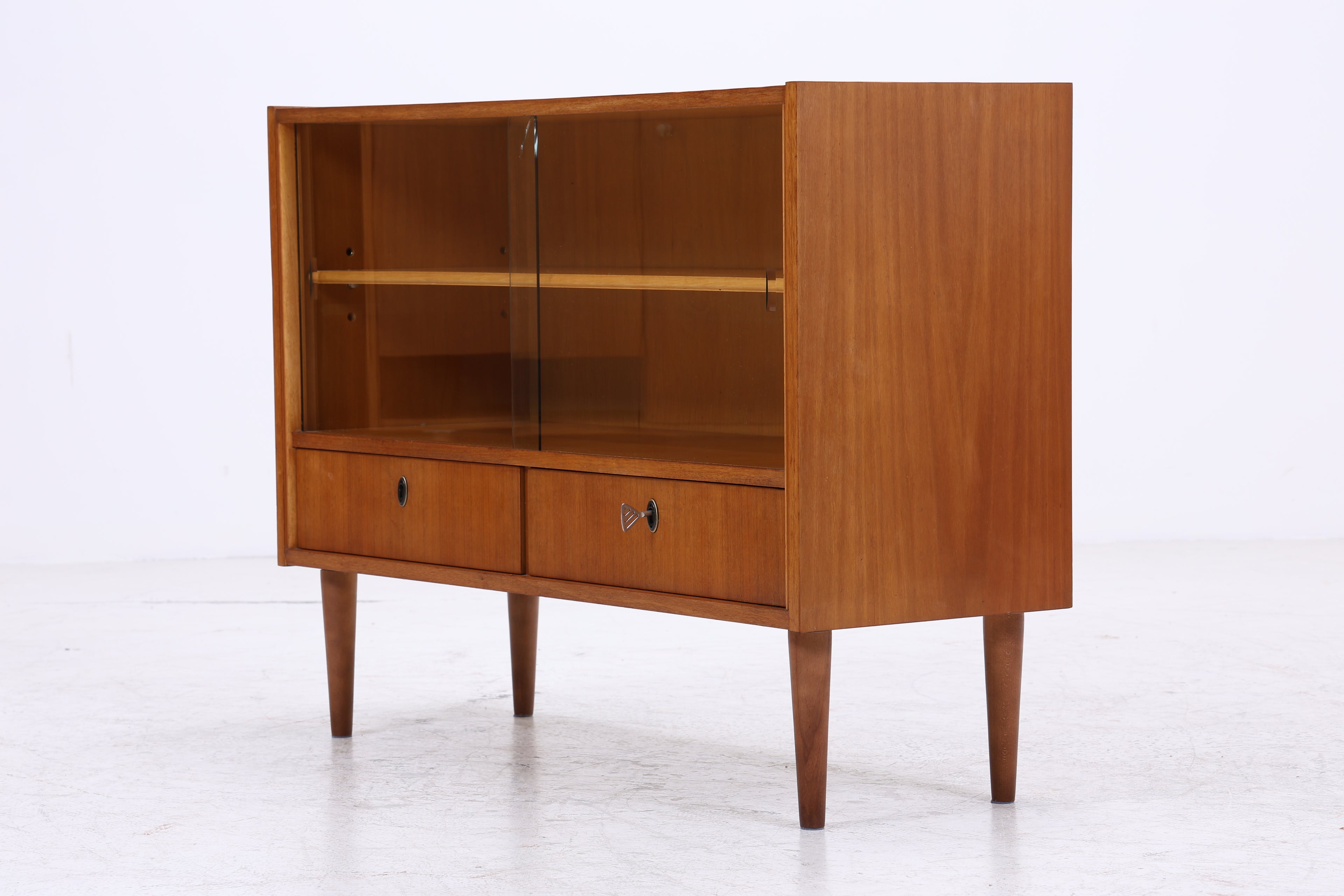 Vintage Kommode mit Glasschiebetüren | Mid Century Vitrine | 60er Jahre