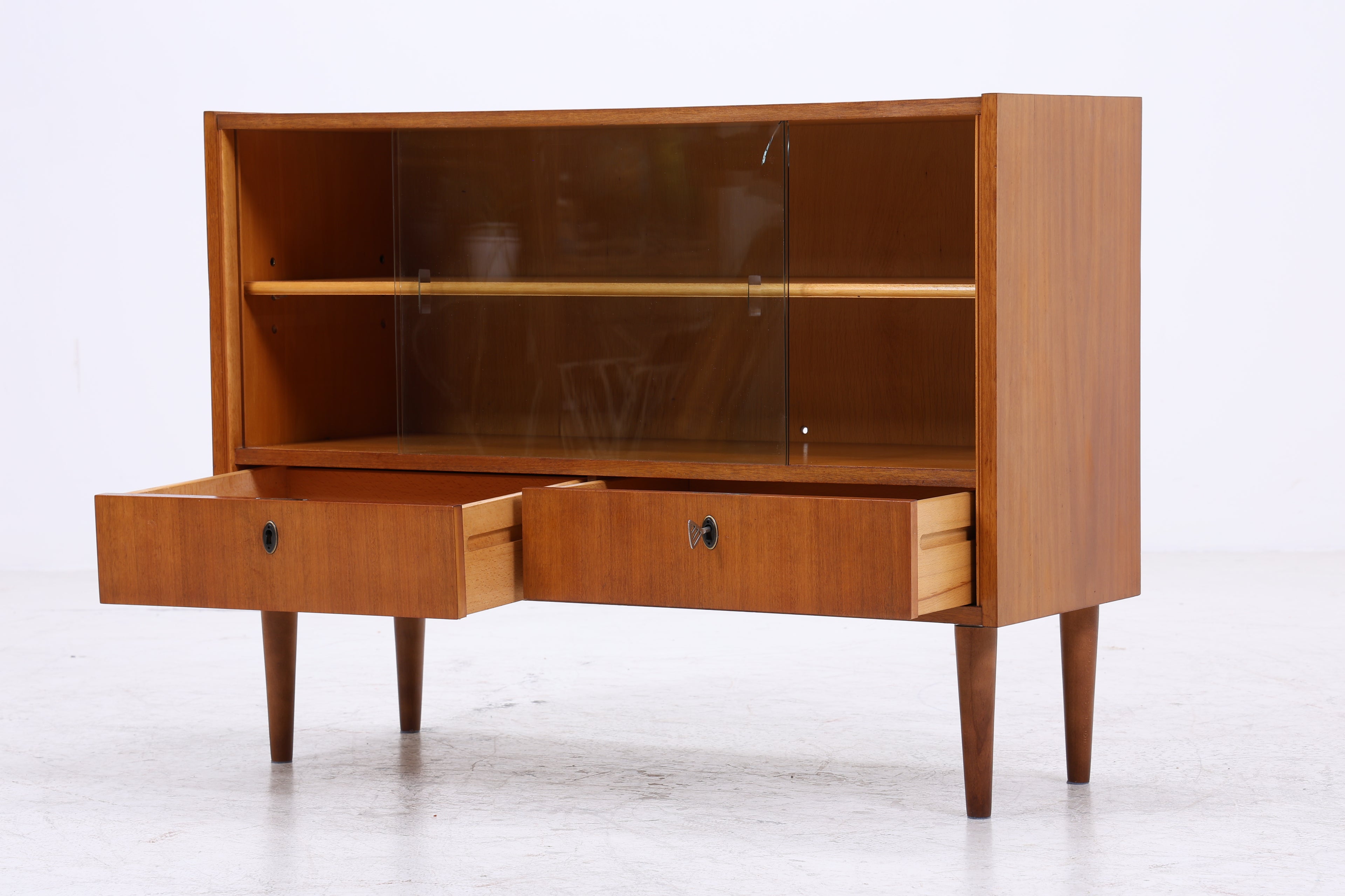 Vintage Kommode mit Glasschiebetüren | Mid Century Vitrine | 60er Jahre