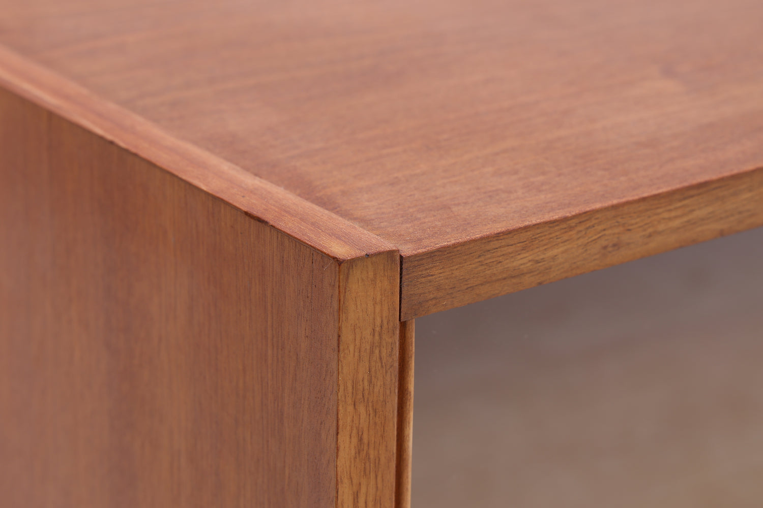 Vintage Kommode mit Glasschiebetüren | Mid Century Vitrine | 60er Jahre