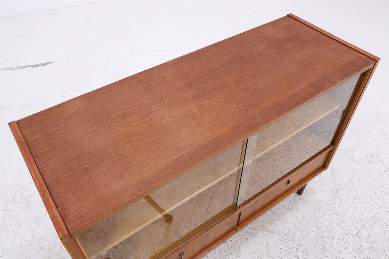Vintage Kommode mit Glasschiebetüren | Mid Century Vitrine | 60er Jahre
