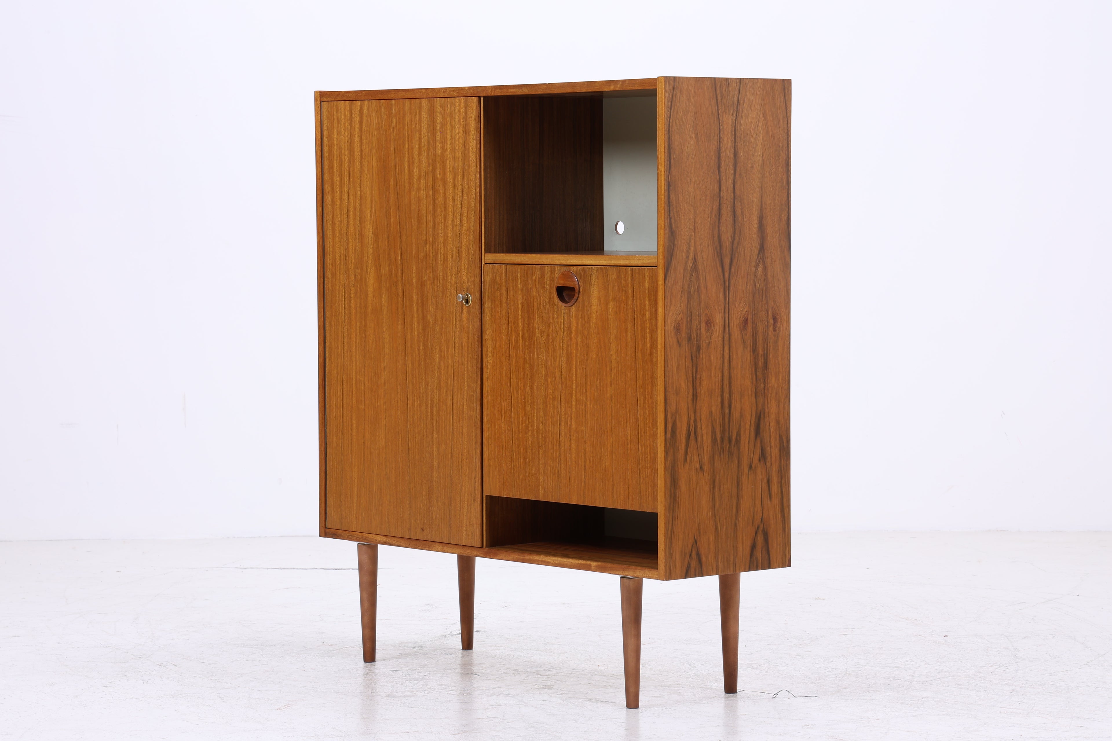 Vintage Nussbaum Barschrank von Hellerau | Mid Century Schrank | DDR Design