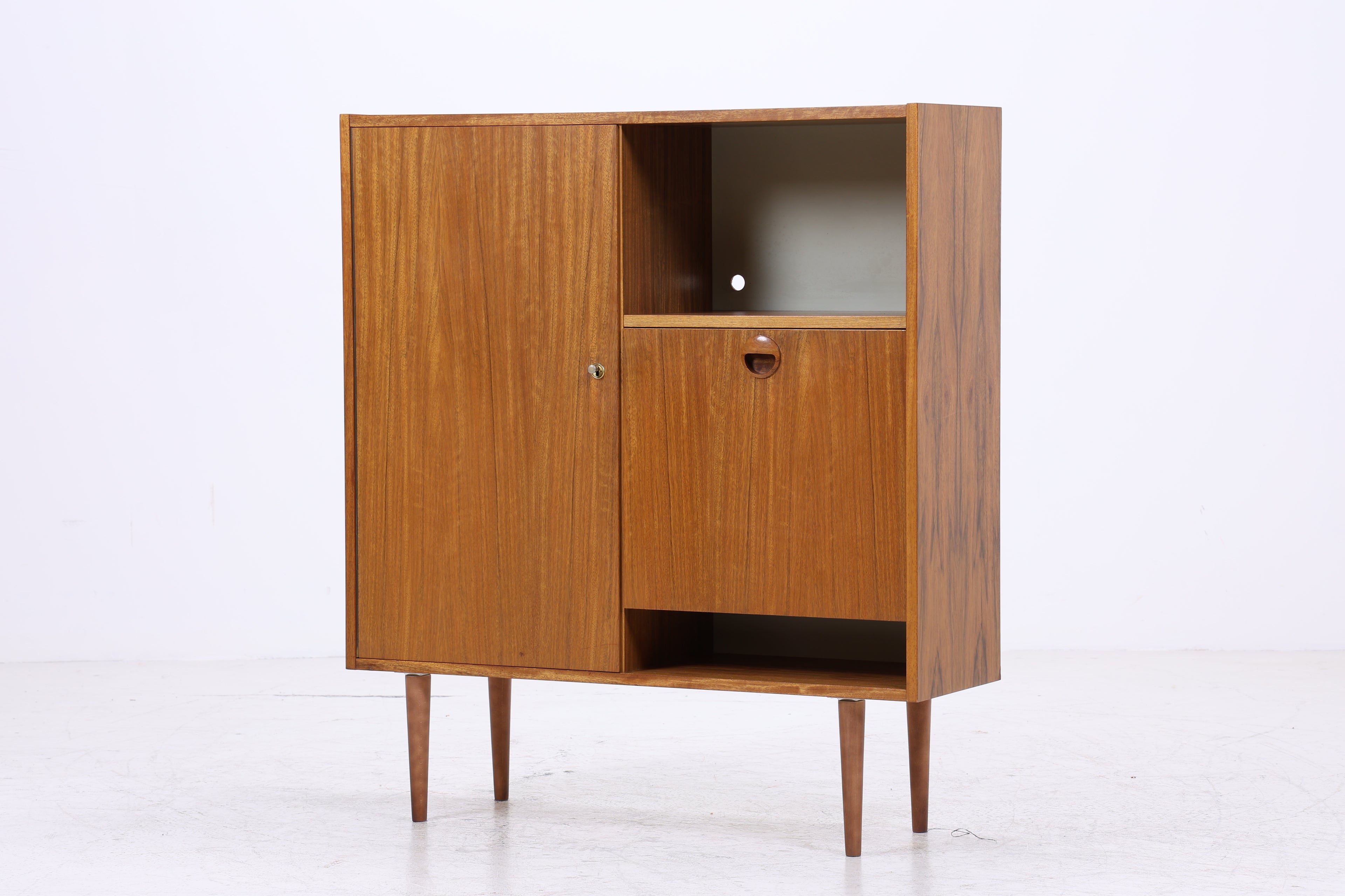 Vintage Nussbaum Barschrank von Hellerau | Mid Century Schrank | DDR Design
