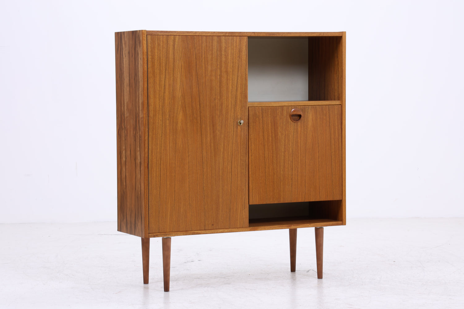 Vintage Nussbaum Barschrank von Hellerau | Mid Century Schrank | DDR Design
