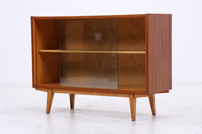 Vintage Nussbaum Vitrine | Mid Century Kommode mit Glasschiebetüren