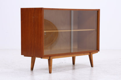 Vintage Nussbaum Vitrine | Mid Century Kommode mit Glasschiebetüren