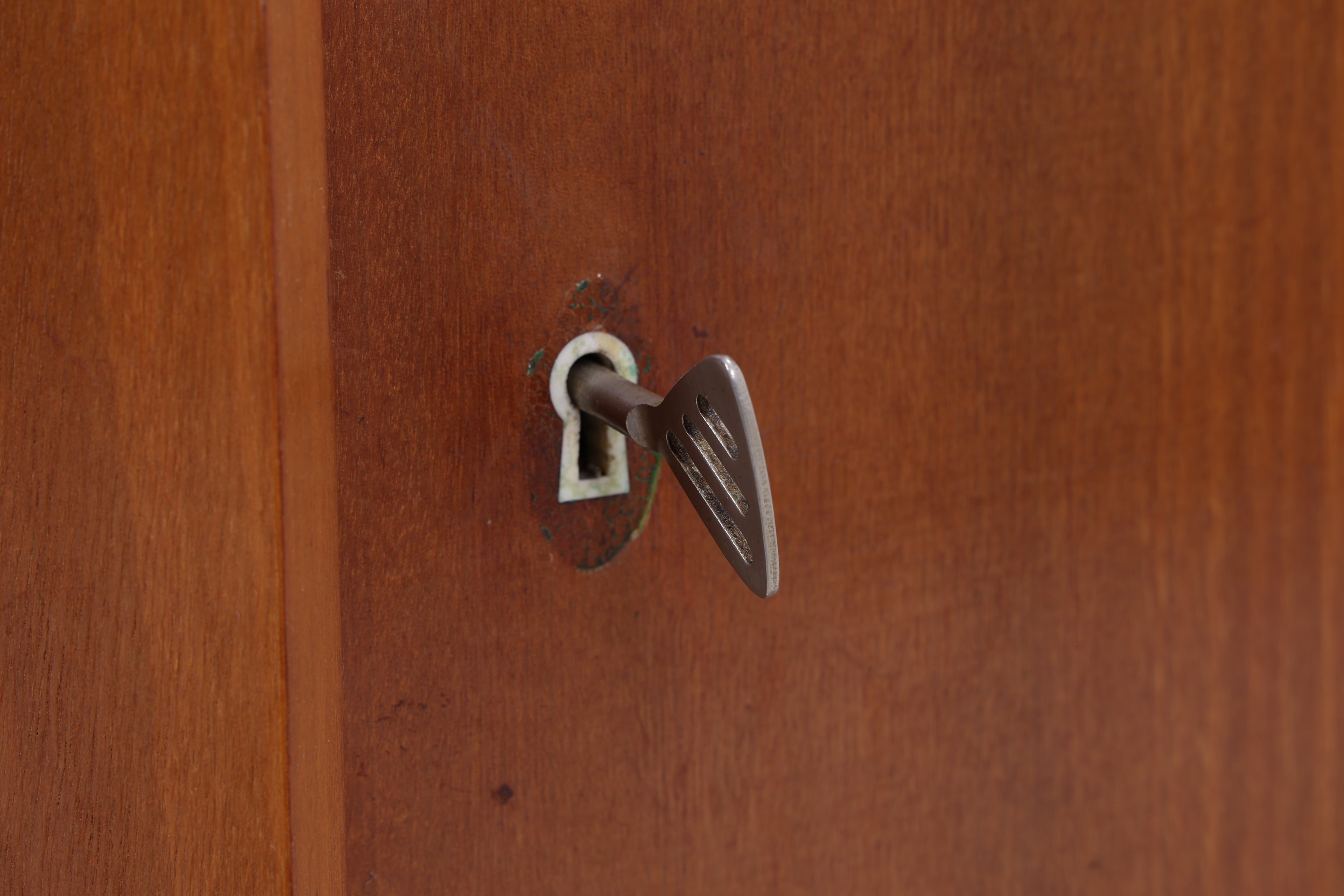 Vintage Eckkommode | Mid Century Eckschrank | 1960er Jahre