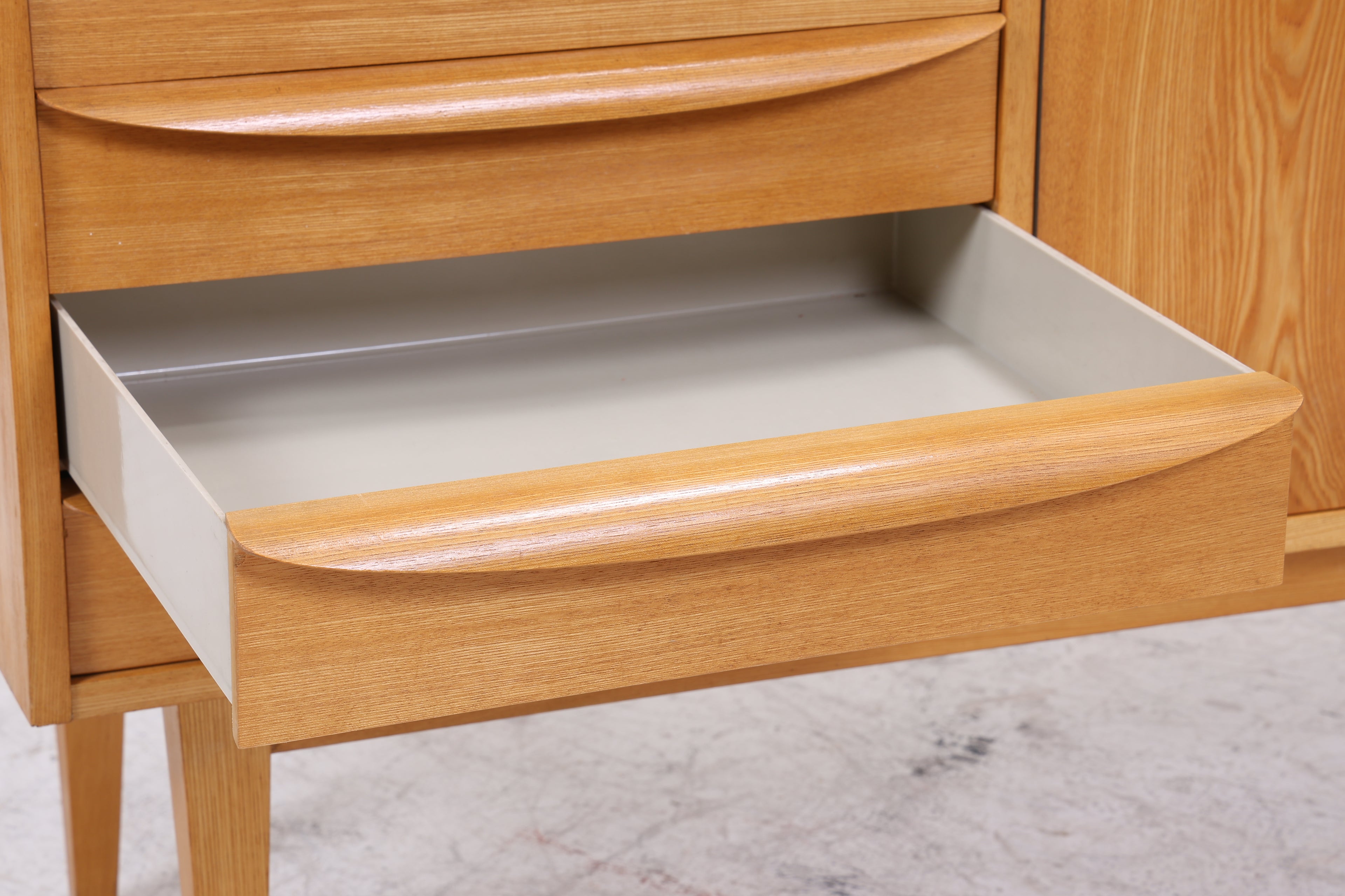 Vintage Highboard 602 von Franz Ehrlich | Hellerau Vitrine | Mid Century Schrank