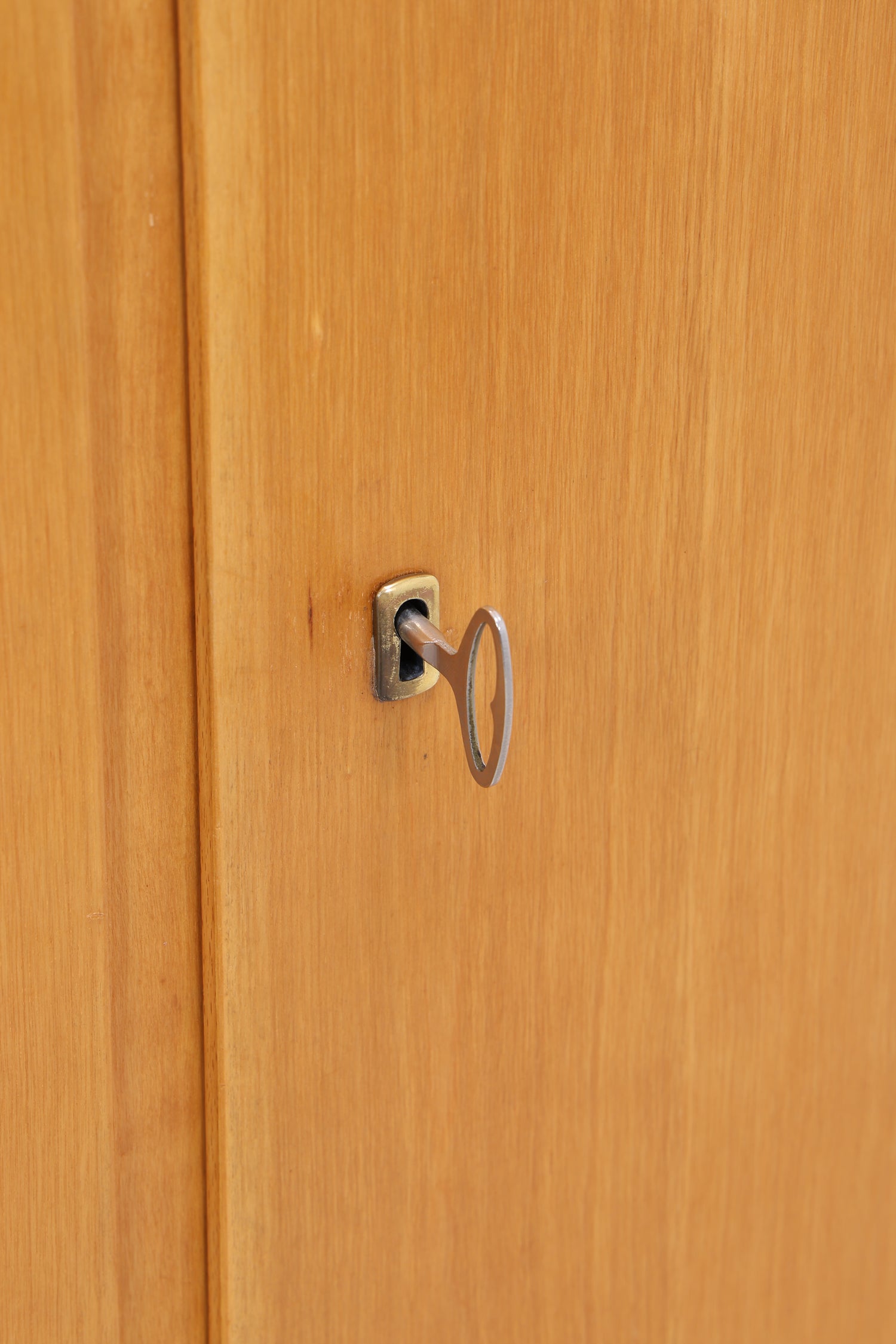 Vintage Hellerau Kleiderschrank | Birke | DDR Design Wäscheschrank | 1964