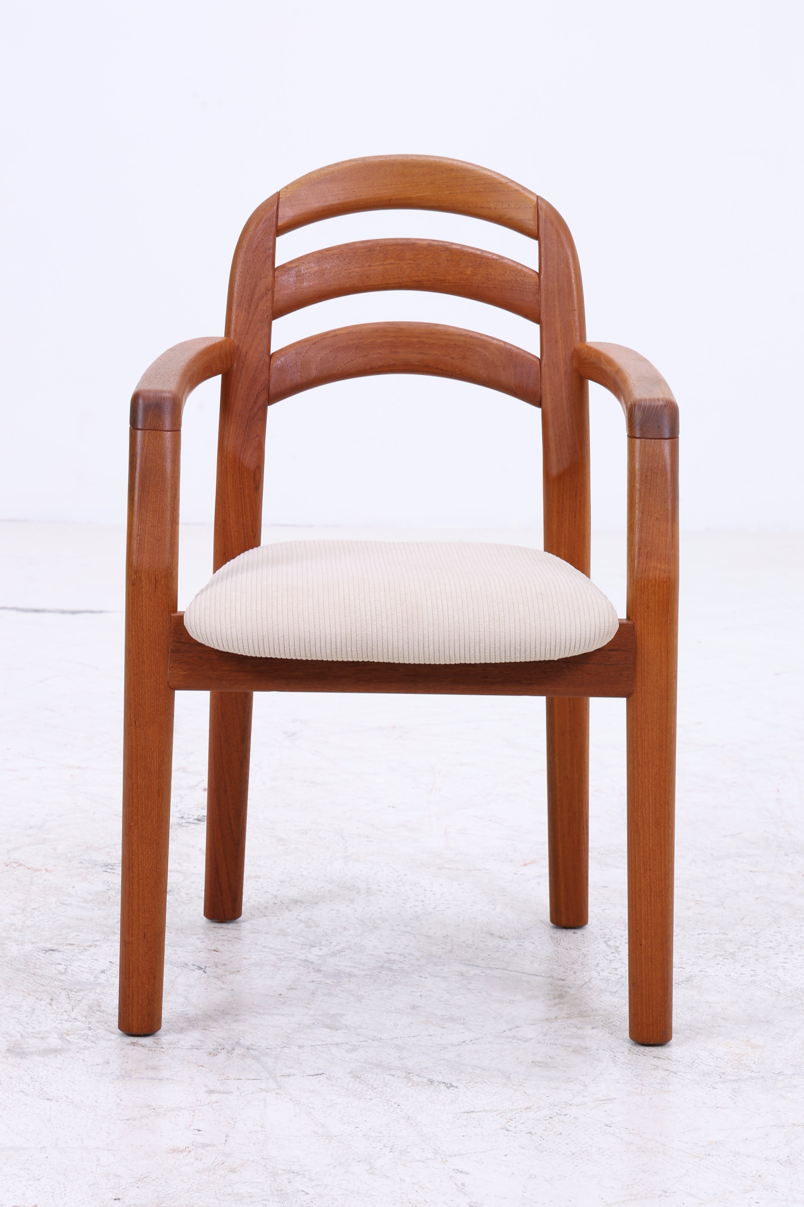 Dyrlund 1591A Armlehnstuhl | Teak Stuhl | Danish Design
