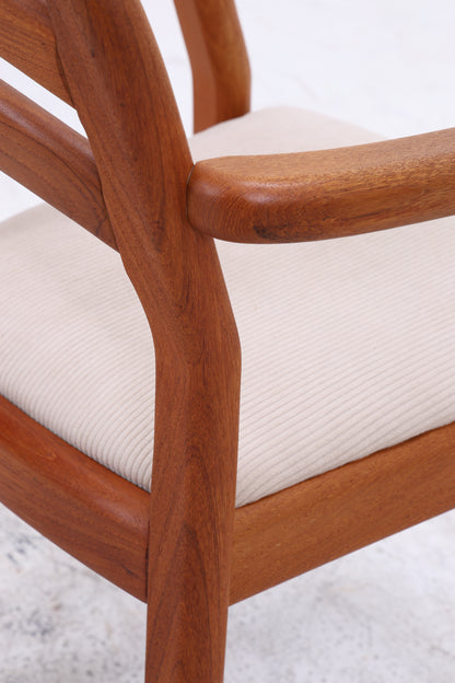 Dyrlund 1591A Armlehnstuhl | Teak Stuhl | Danish Design
