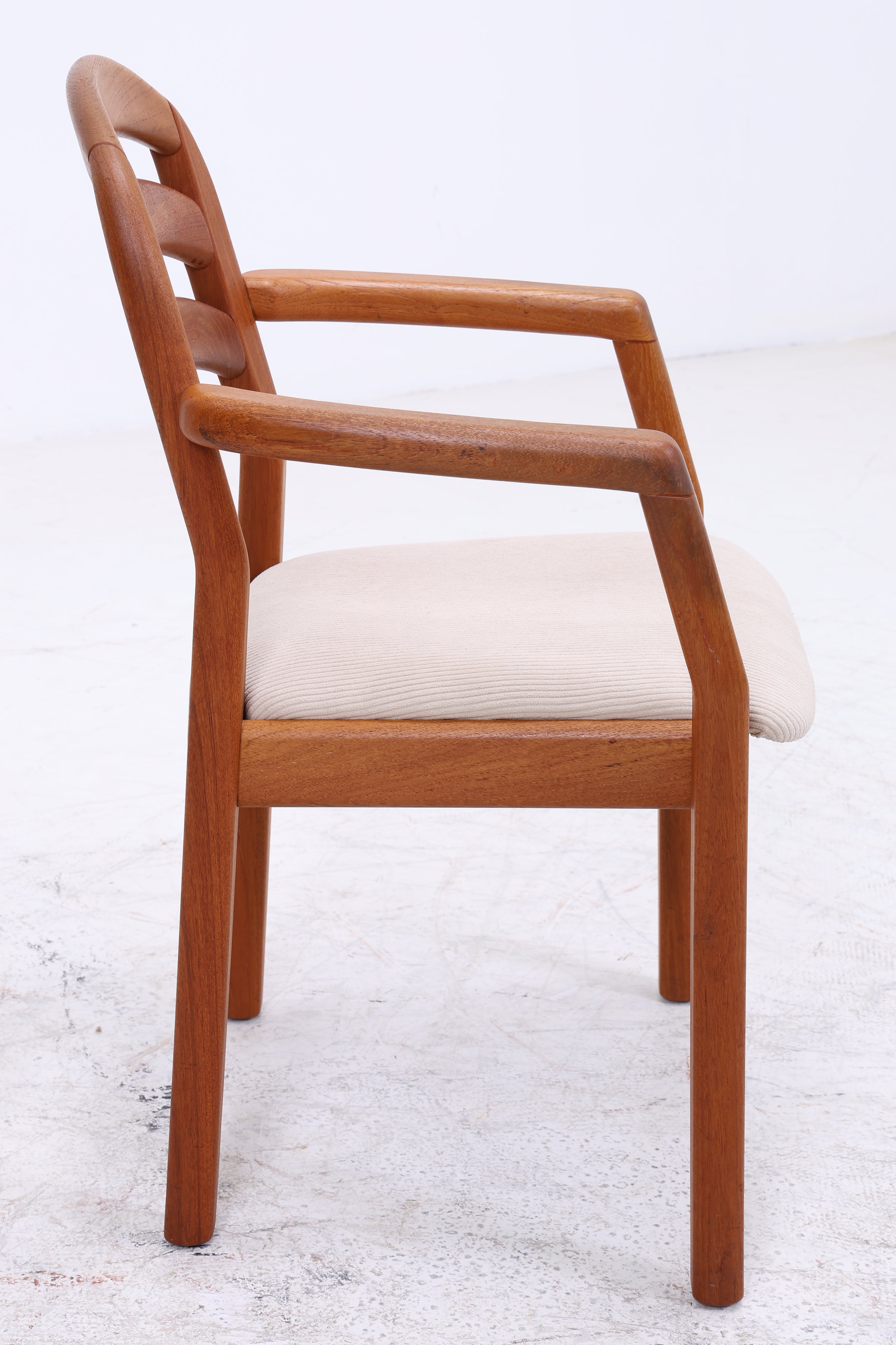 Dyrlund 1591A Armlehnstuhl | Teak Stuhl | Danish Design