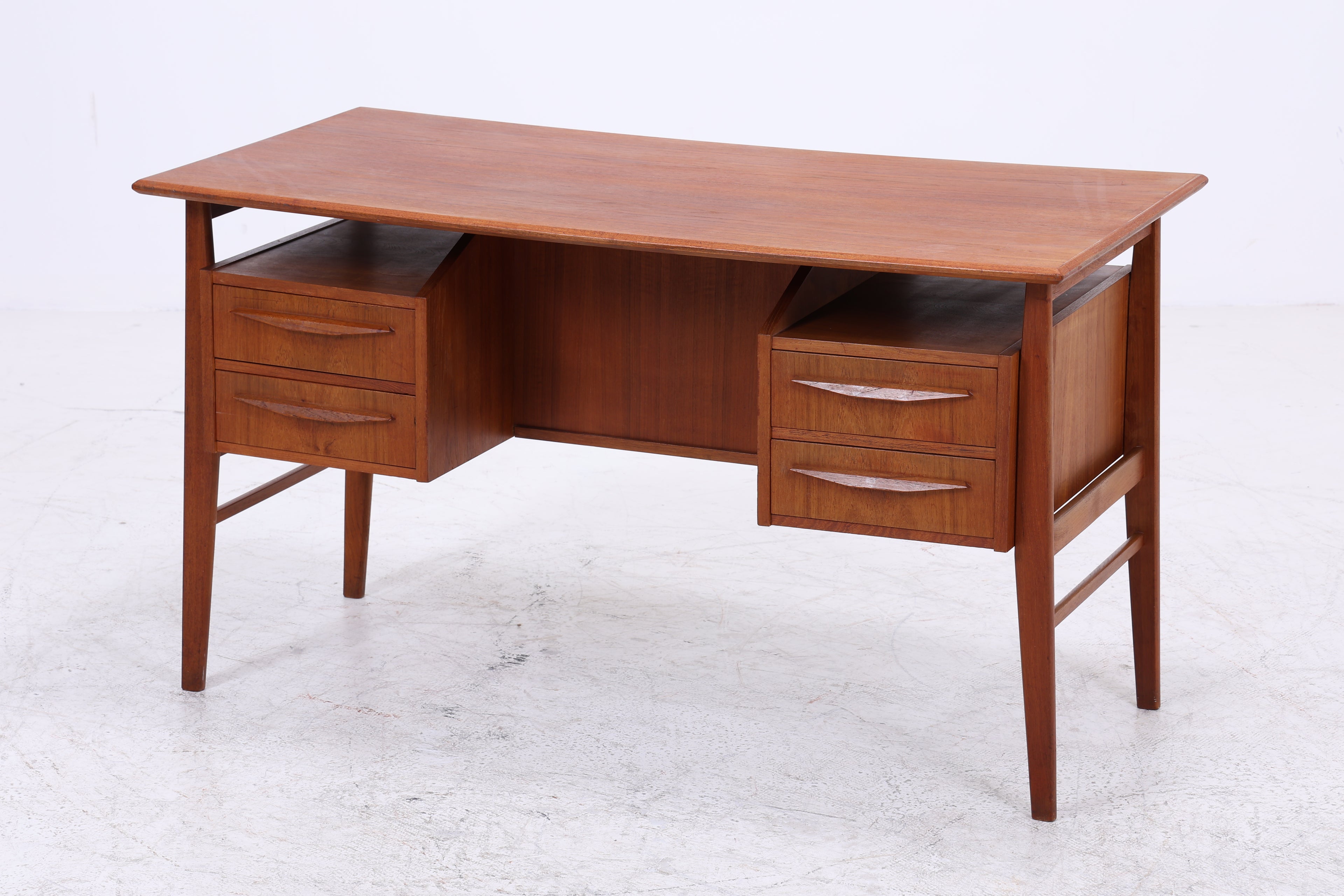 Vintage Teak Schreibtisch von Gunner Nielsen für Tibergaard | Mid Century Arbeitstisch | 60er Jahre
