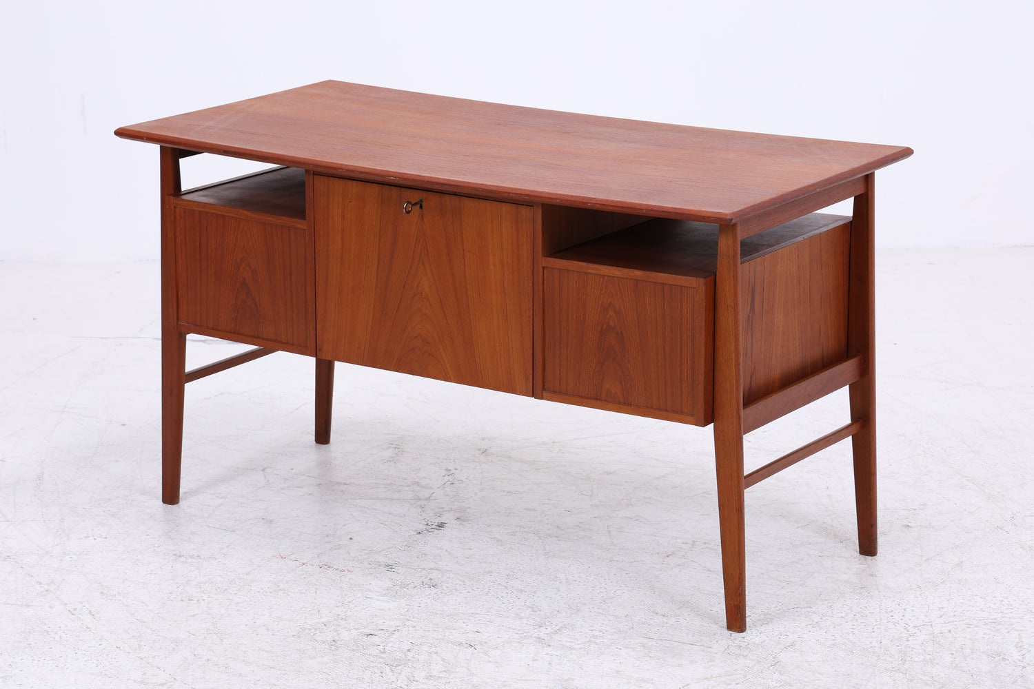 Vintage Teak Schreibtisch von Gunner Nielsen für Tibergaard | Mid Century Arbeitstisch | 60er Jahre