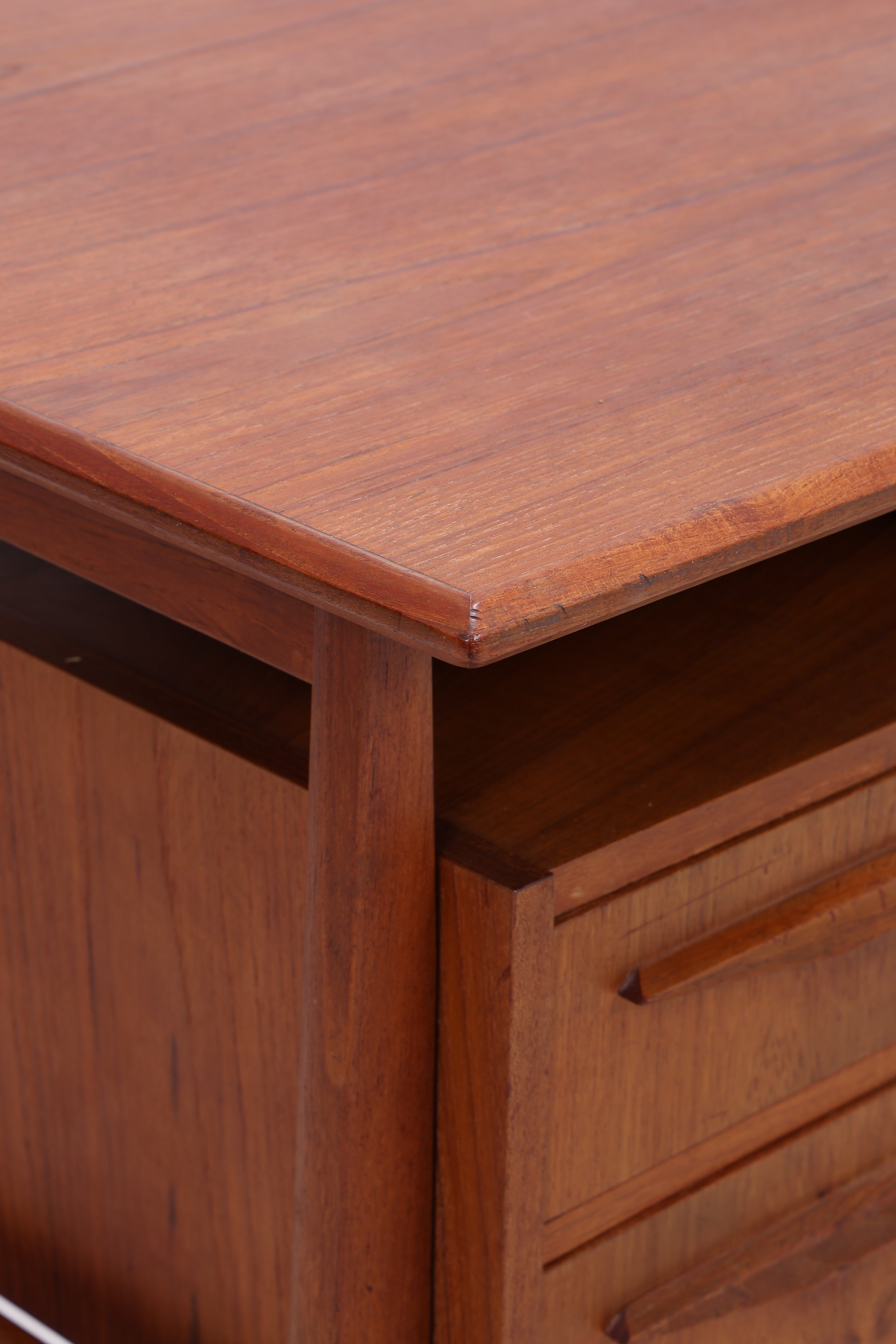Vintage Teak Schreibtisch von Gunner Nielsen für Tibergaard | Mid Century Arbeitstisch | 60er Jahre
