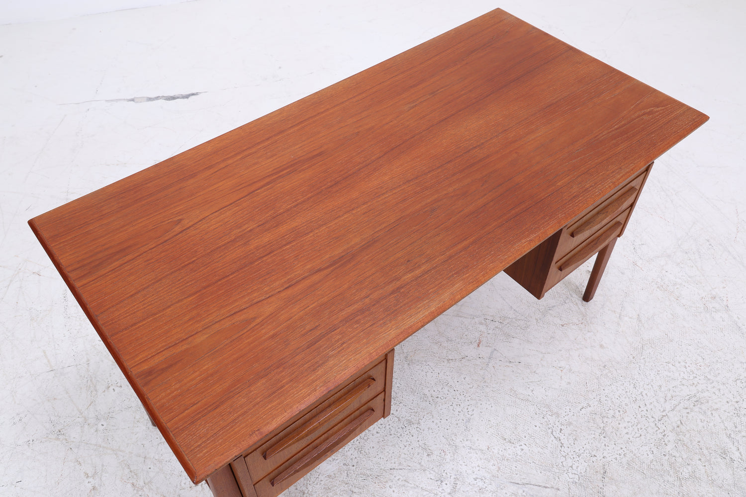 Vintage Teak Schreibtisch von Gunner Nielsen für Tibergaard | Mid Century Arbeitstisch | 60er Jahre