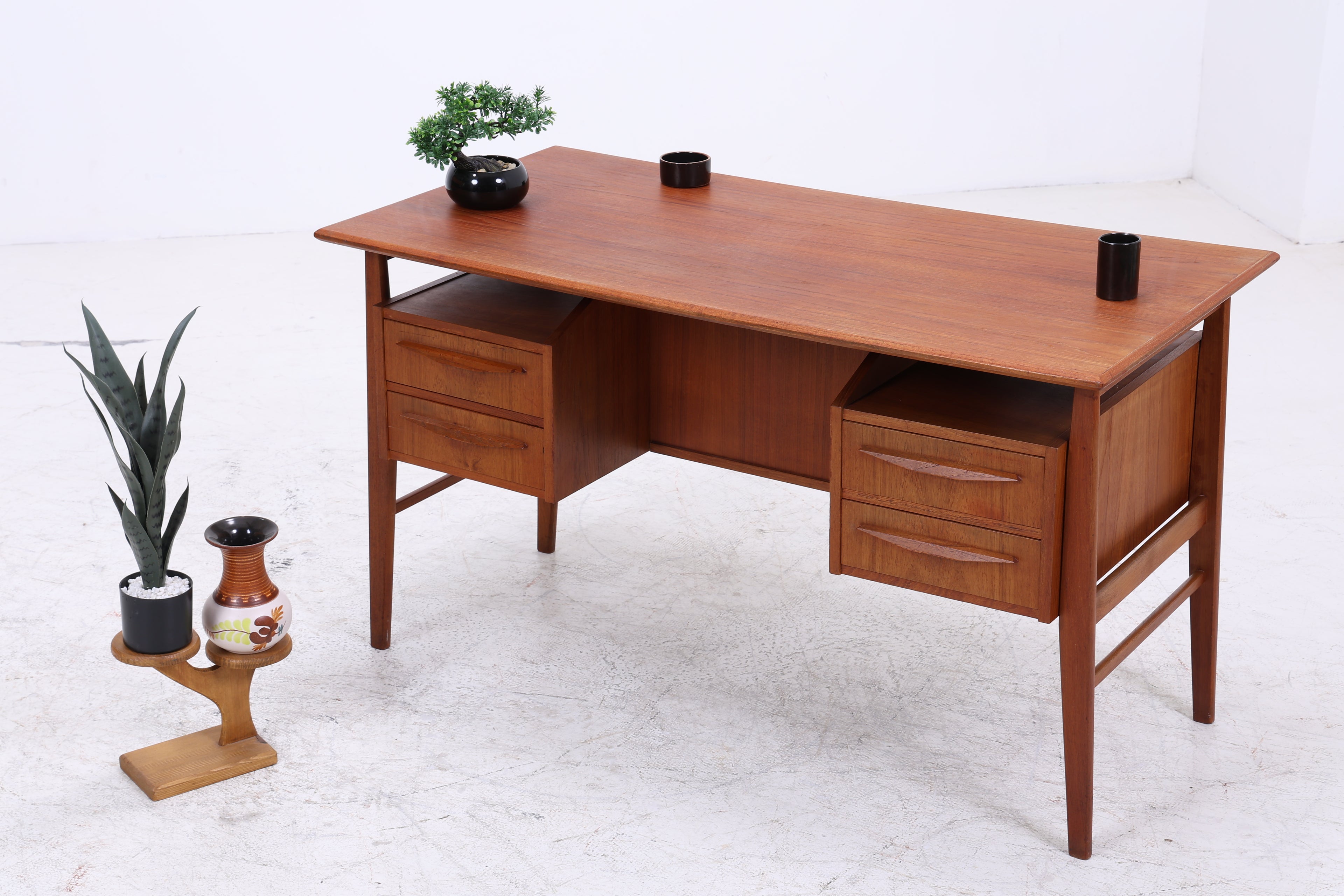 Vintage Teak Schreibtisch von Gunner Nielsen für Tibergaard | Mid Century Arbeitstisch | 60er Jahre
