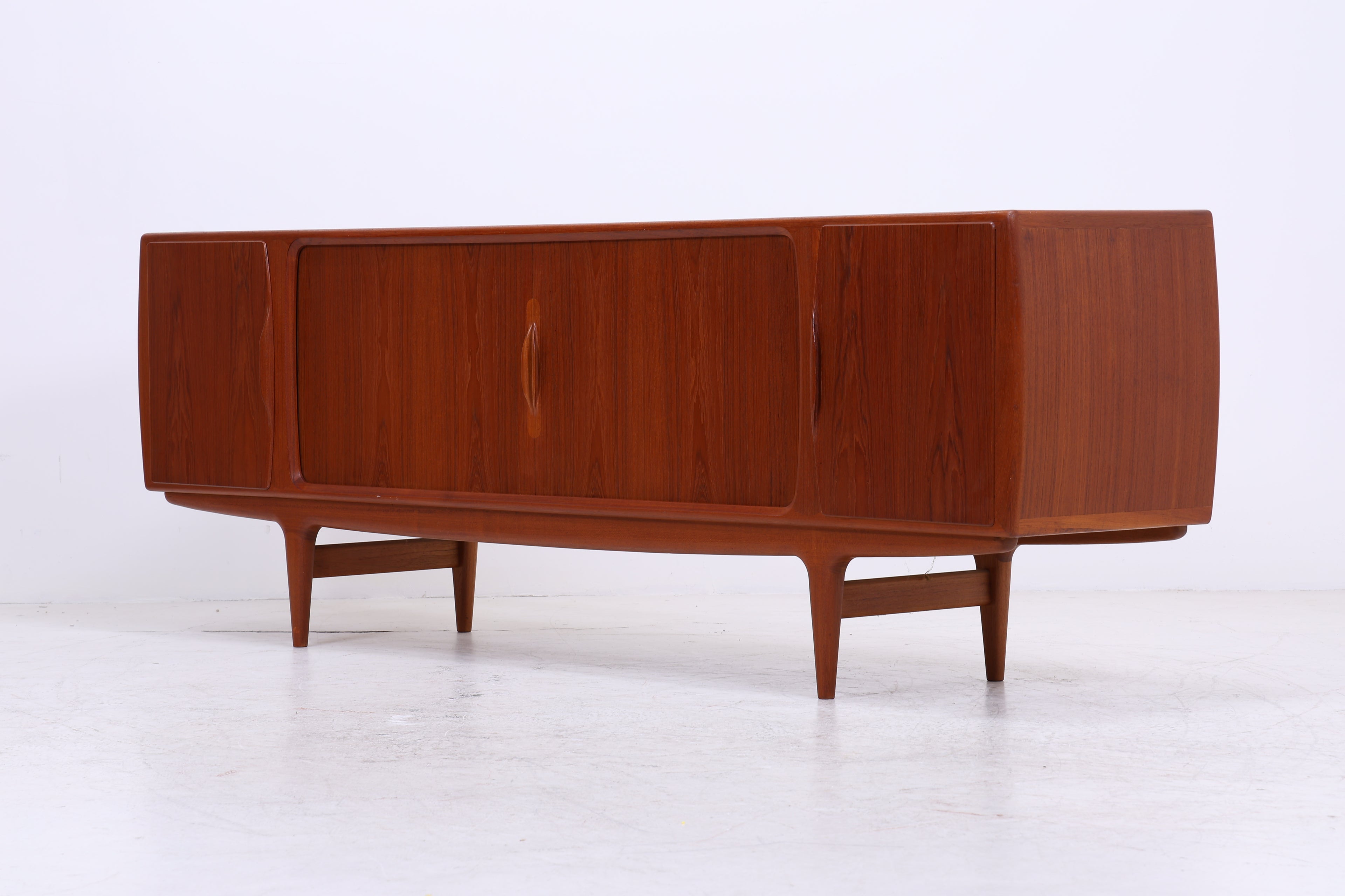 Johannes Andersen Modell 19 | Teak Sideboard | Danish Design