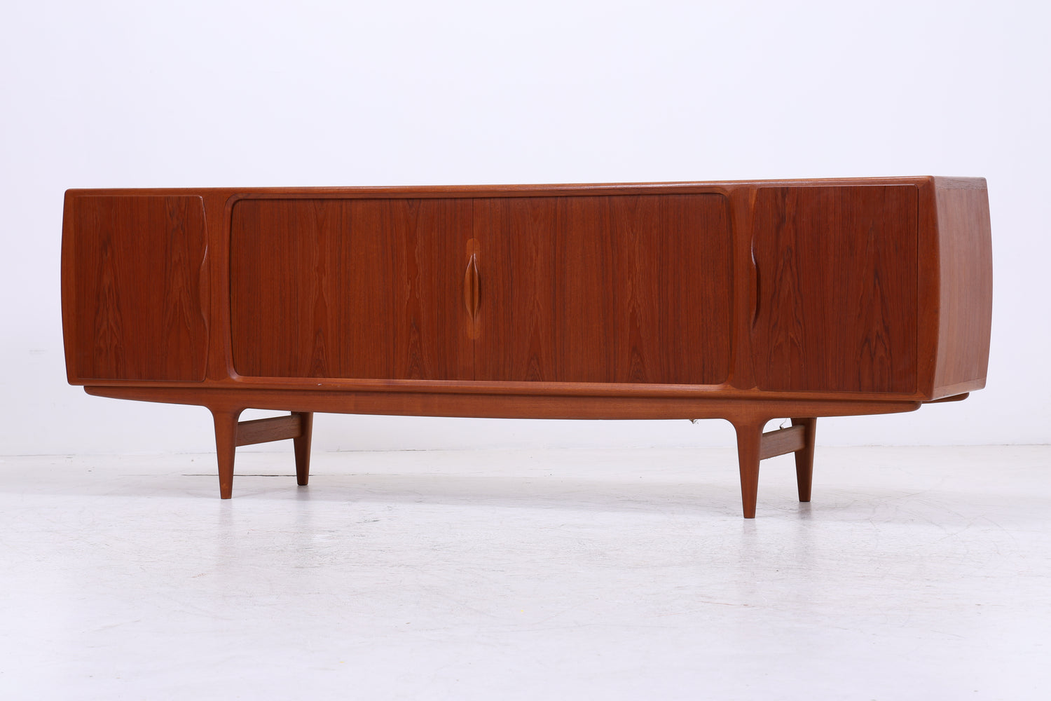 Johannes Andersen Modell 19 | Teak Sideboard | Danish Design