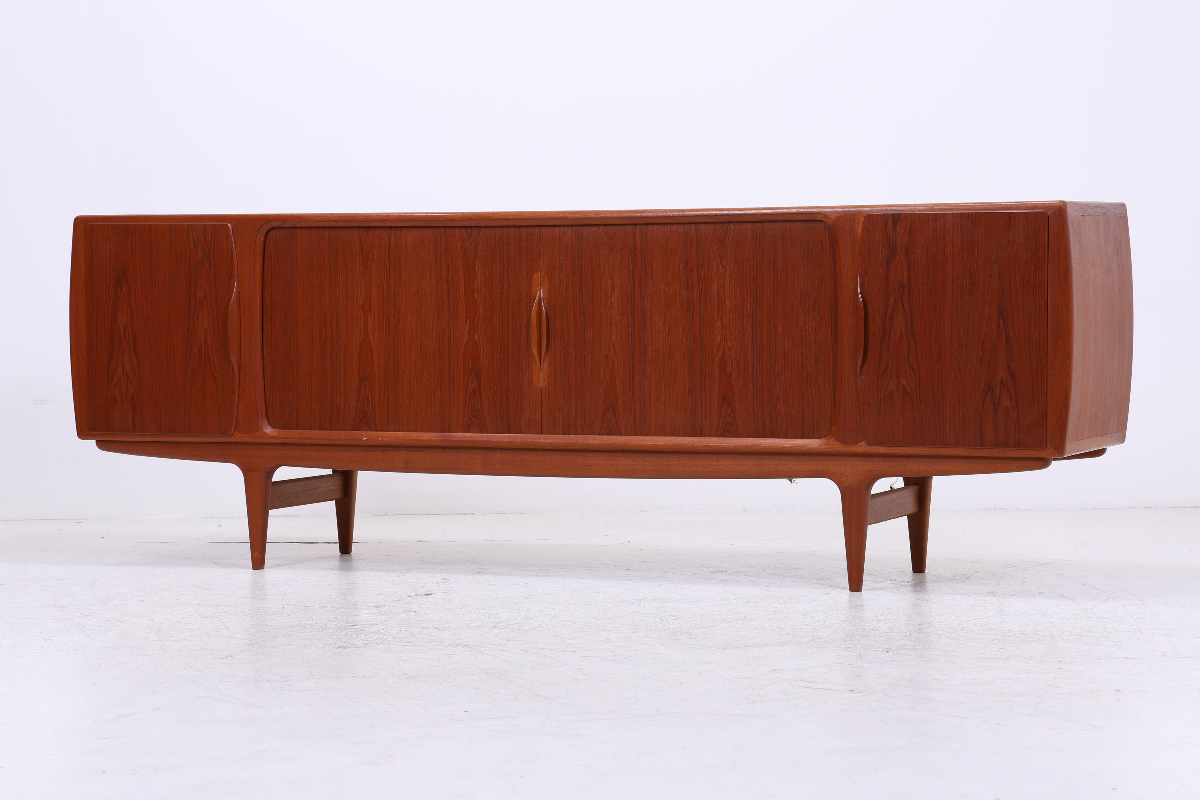 Johannes Andersen Modell 19 | Teak Sideboard | Danish Design