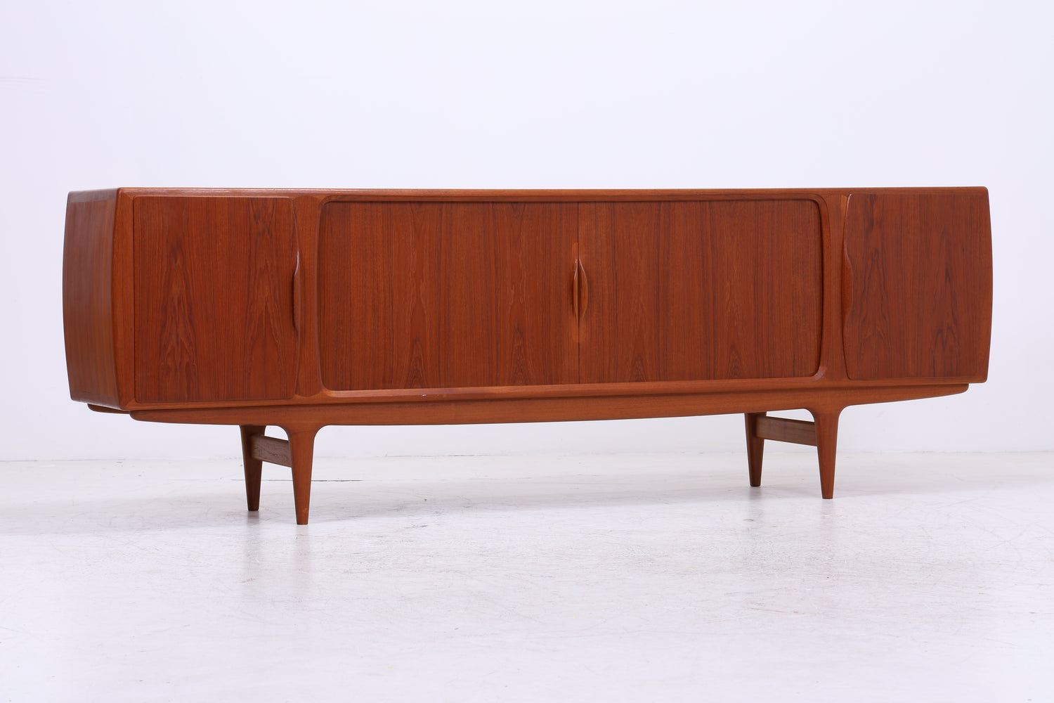 Johannes Andersen Modell 19 | Teak Sideboard | Danish Design