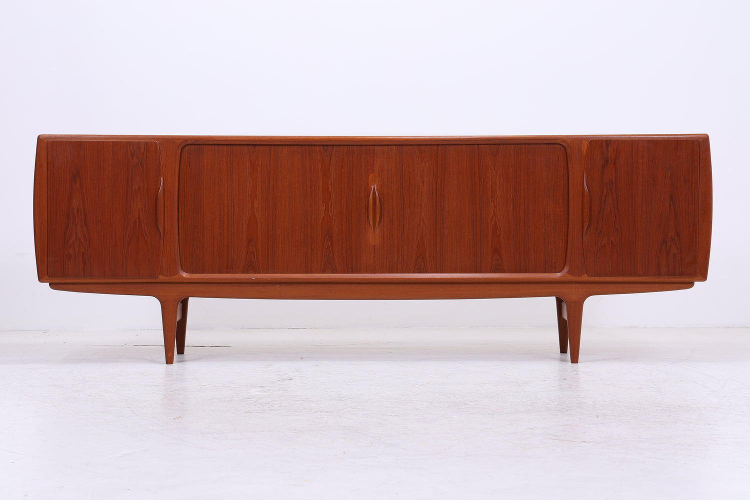 Johannes Andersen Modell 19 | Teak Sideboard | Danish Design