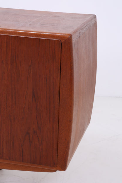 Johannes Andersen Modell 19 | Teak Sideboard | Danish Design