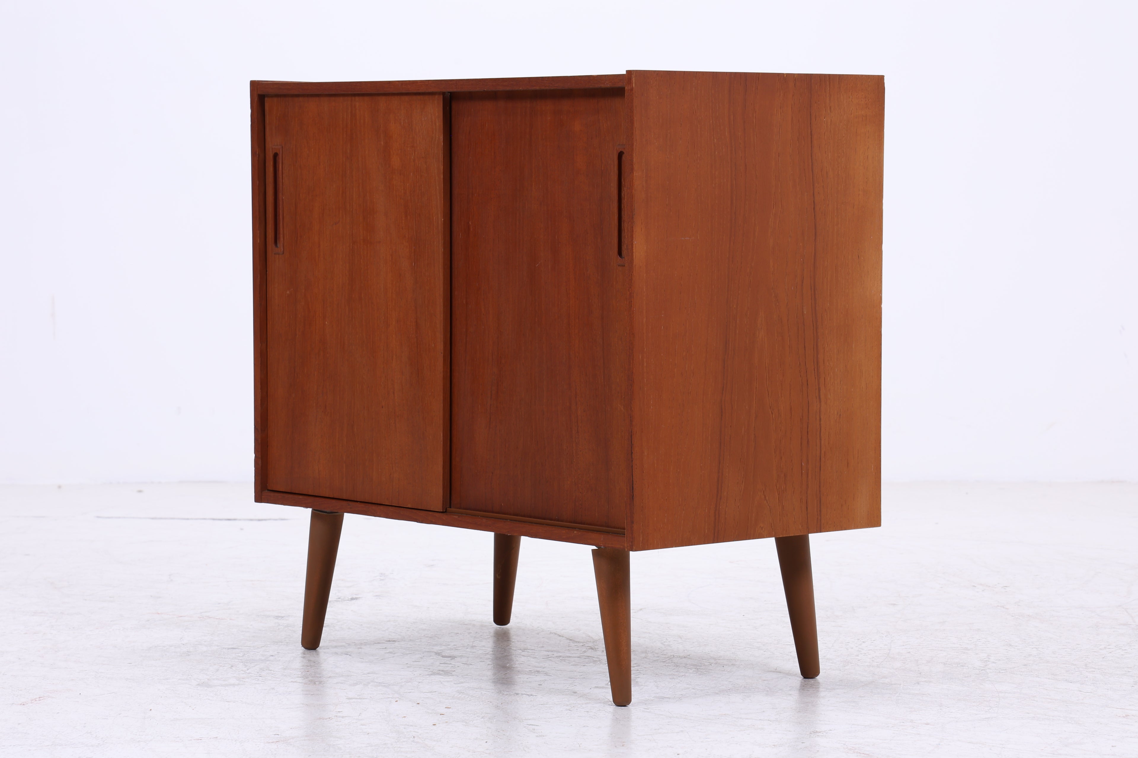 Vintage Teak Kommode | Mid Century | Schiebetüren | 60er Jahre