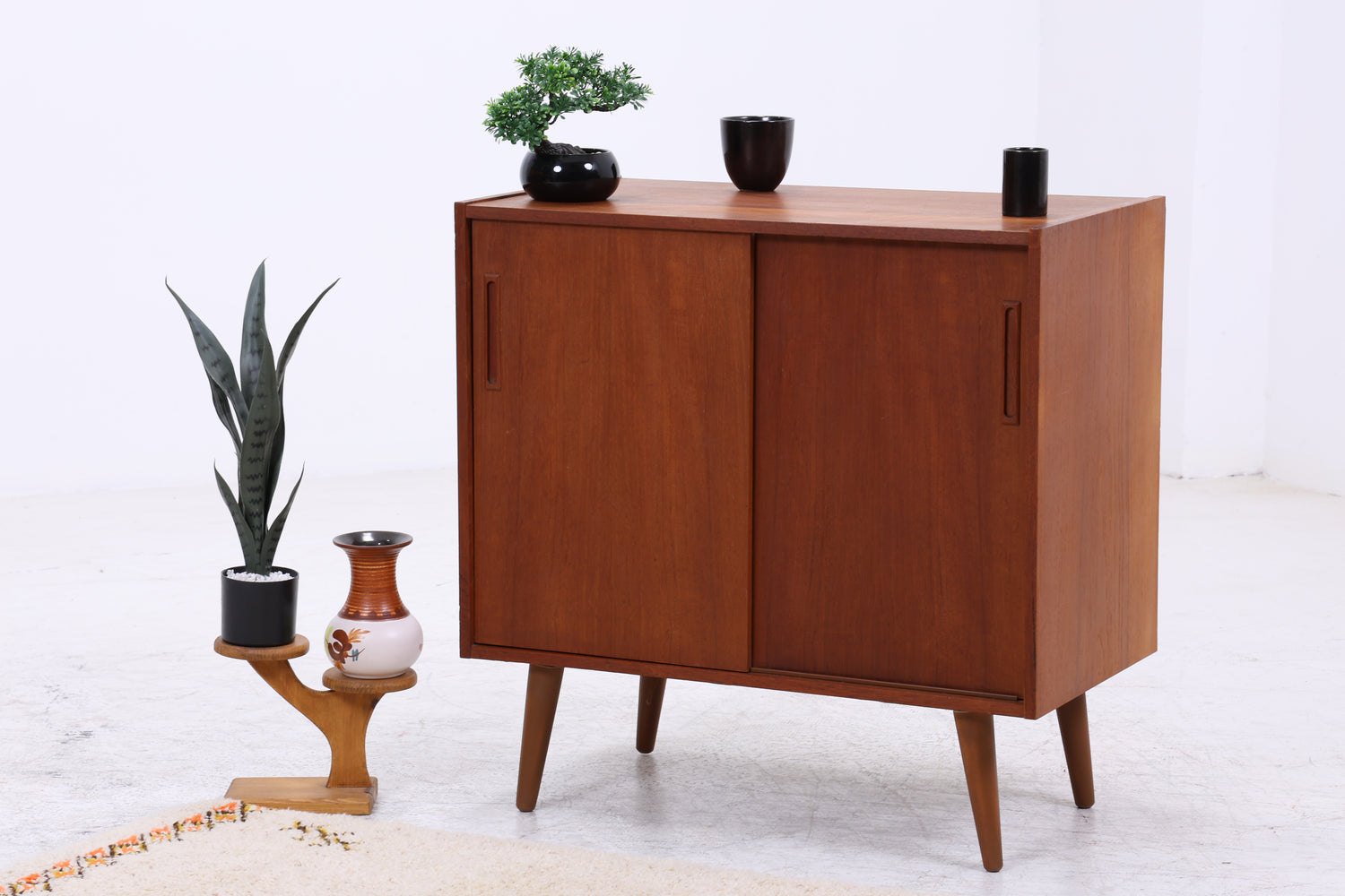 Vintage Teak Kommode | Mid Century | Schiebetüren | 60er Jahre