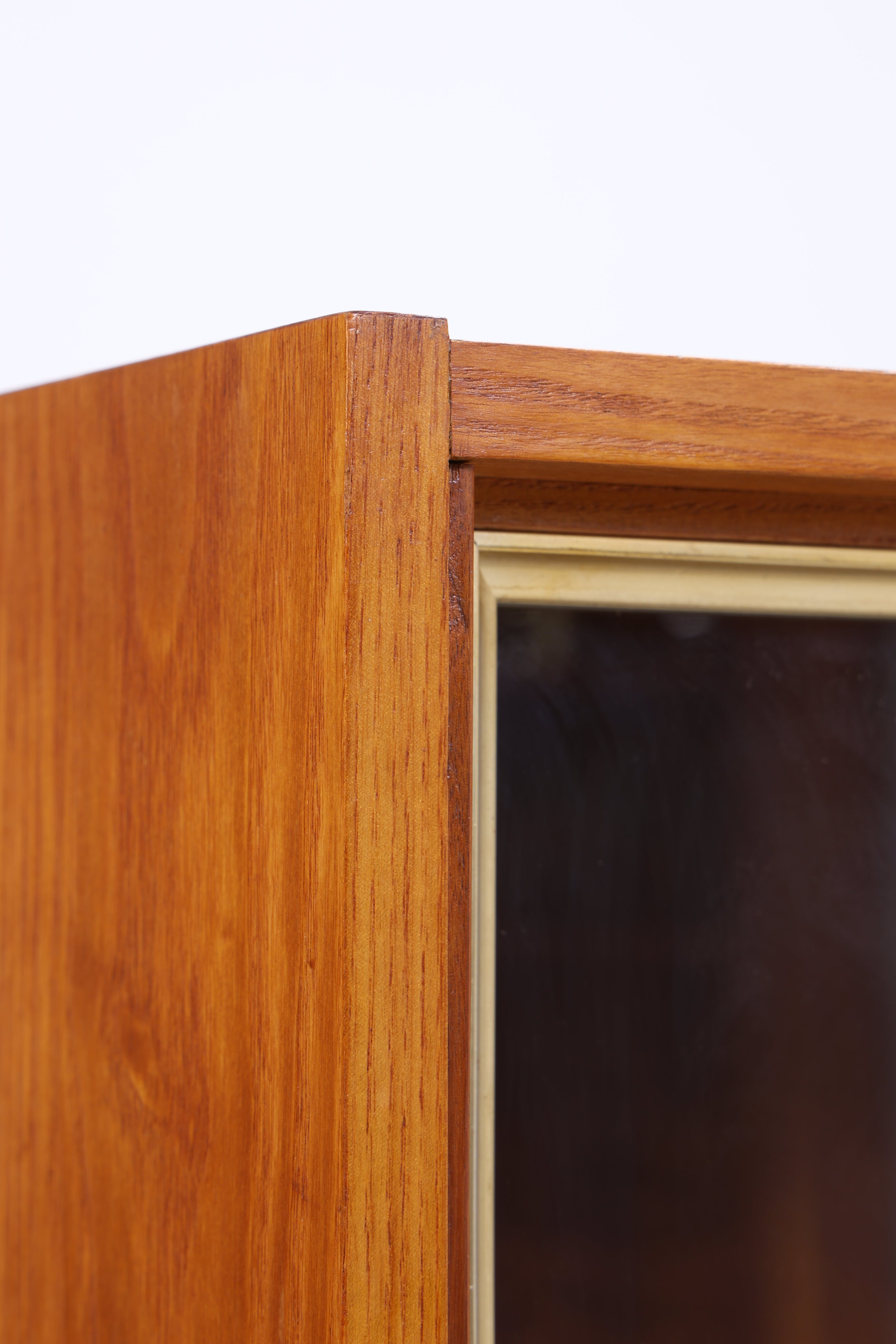 Vintage Vitrine | Mid Century | Glasschiebetüren | 60er Jahre