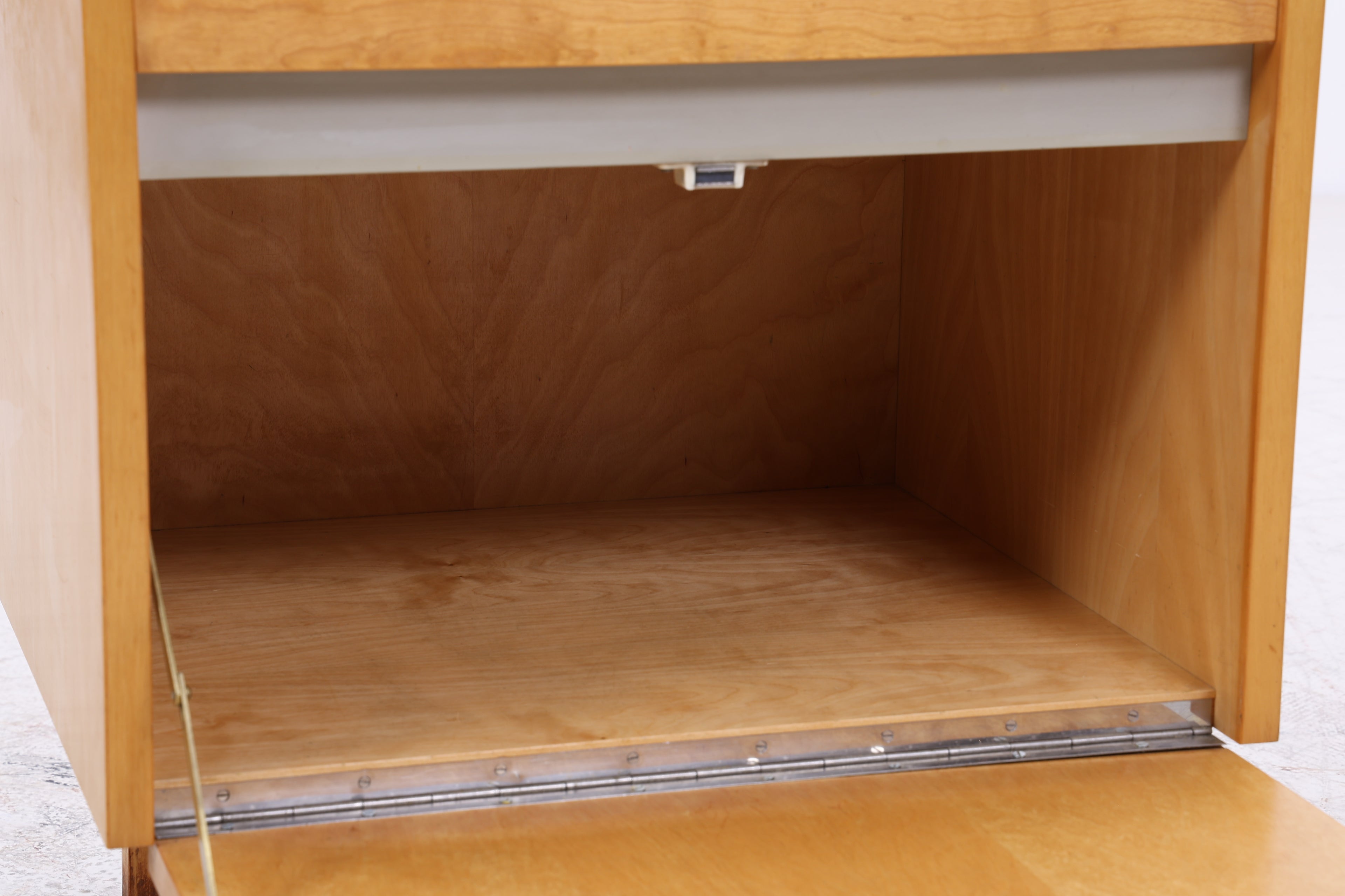 Hellerau Nachttisch | Birke | Vintage | 60er Jahre | DDR Design