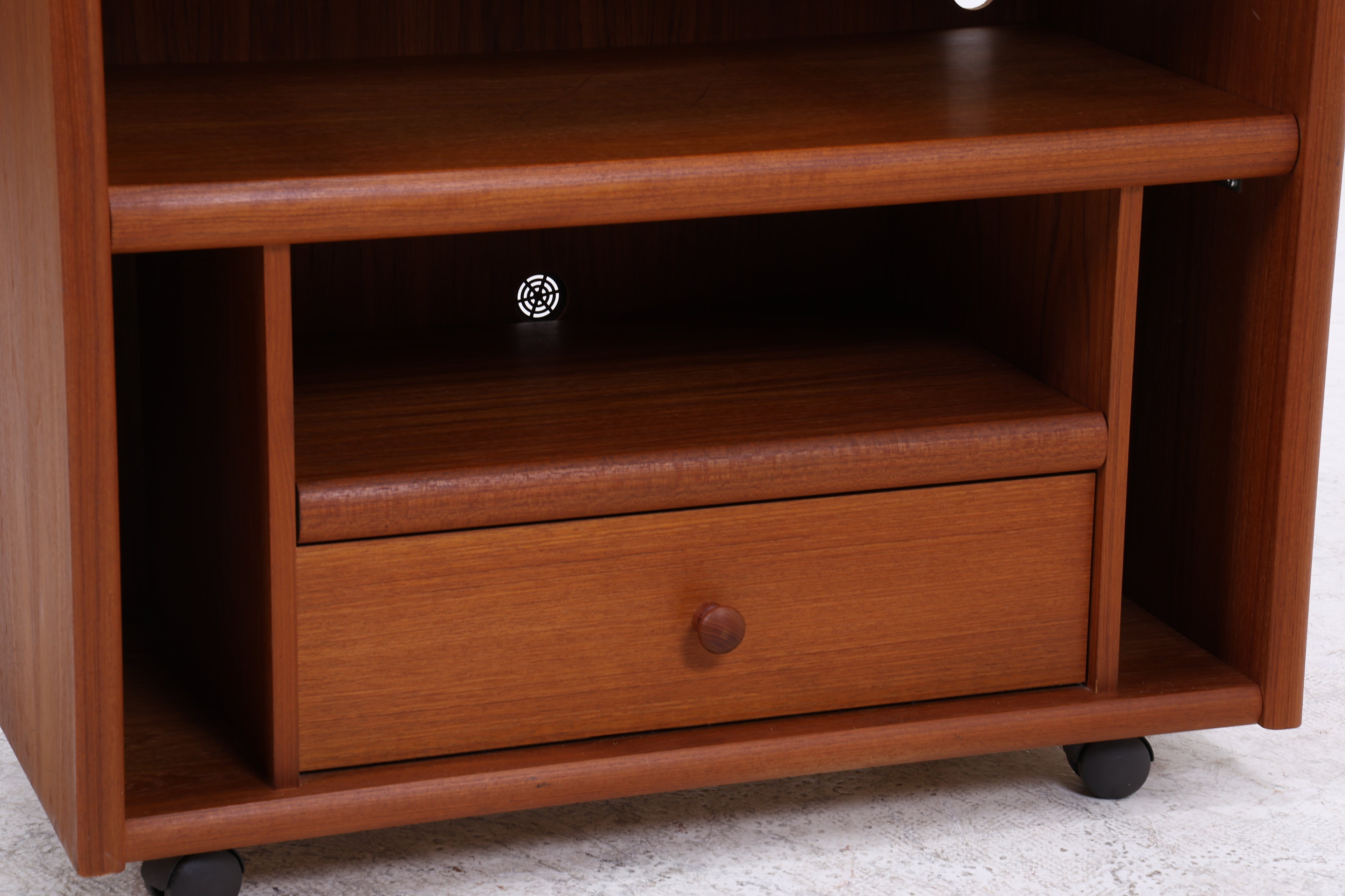 Vintage Teak Phonoschrank | Rollkommode | HiFi Möbel | 70er Jahre