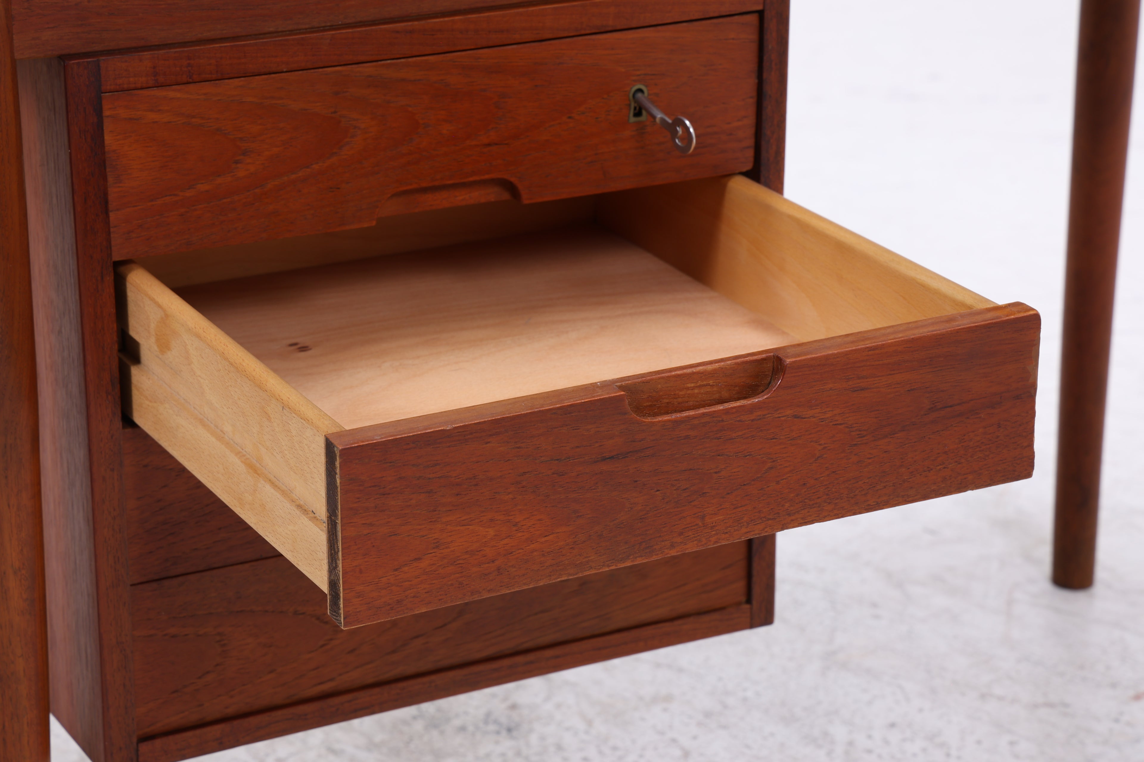Vintage Teak Schreibtisch | Danish Design | Mid Century