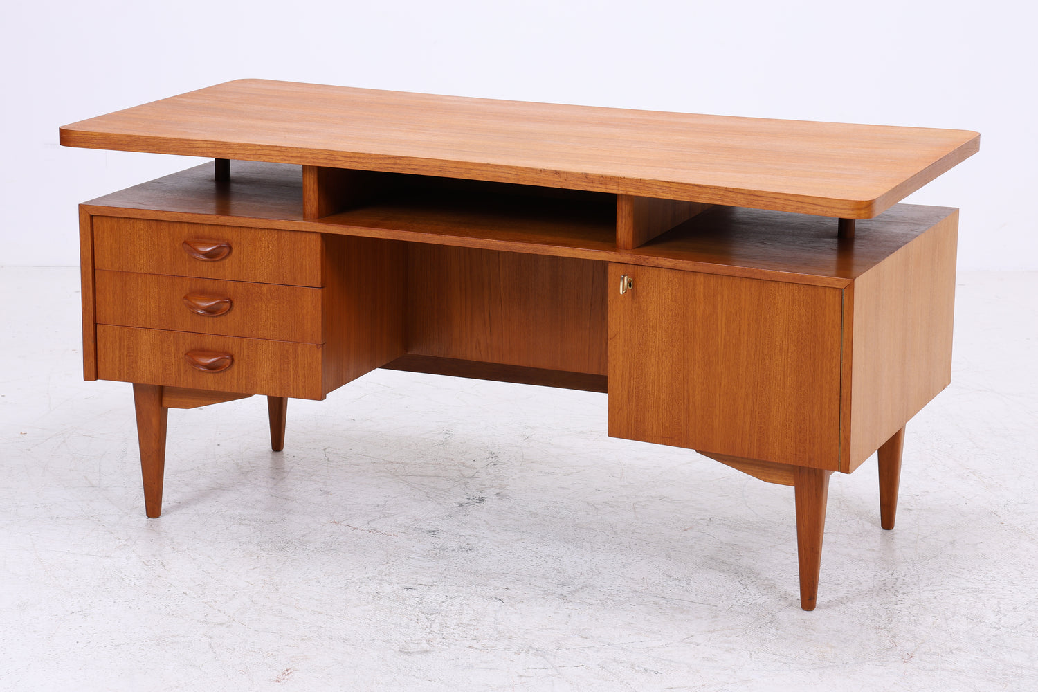 Vintage Schreibtisch | Mid Century | Danish Design Stil
