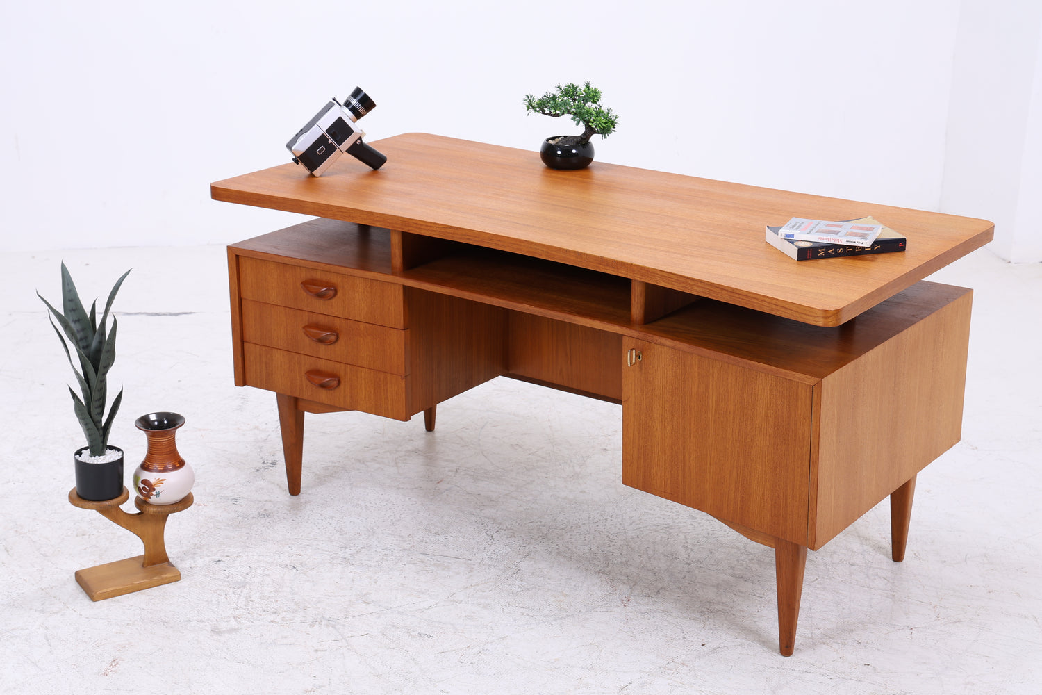 Vintage Schreibtisch | Mid Century | Danish Design Stil