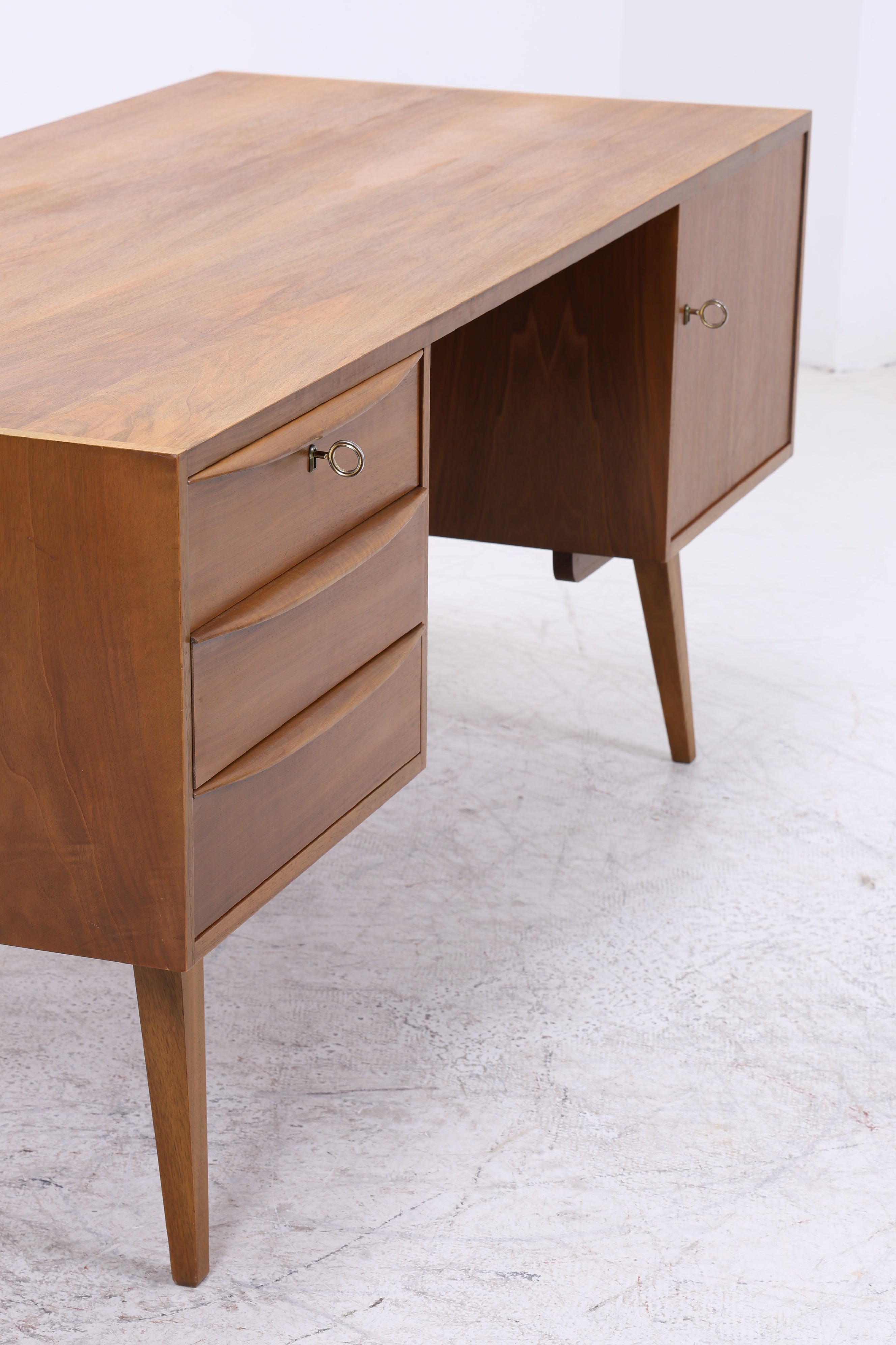 Vintage Schreibtisch | Hellerau Stil | Mid Century Design
