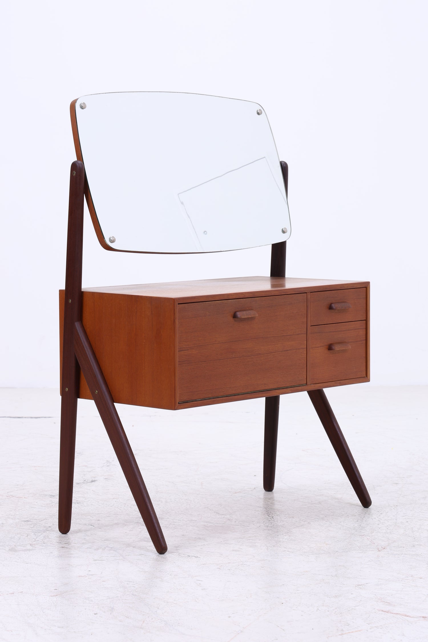 Ølholm Møbelfabrik Frisiertisch | Teak | Danish Design