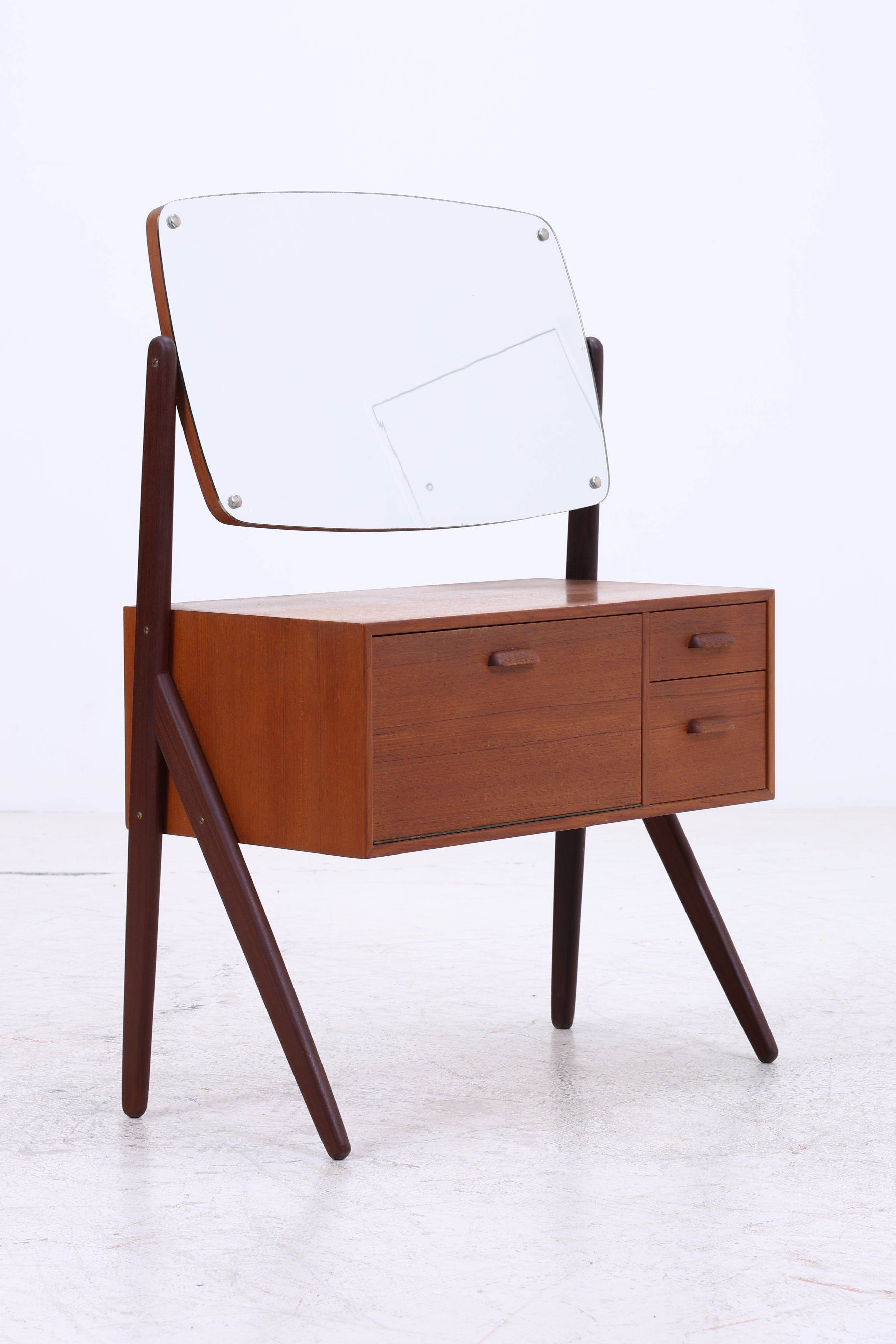 Ølholm Møbelfabrik Frisiertisch | Teak | Danish Design