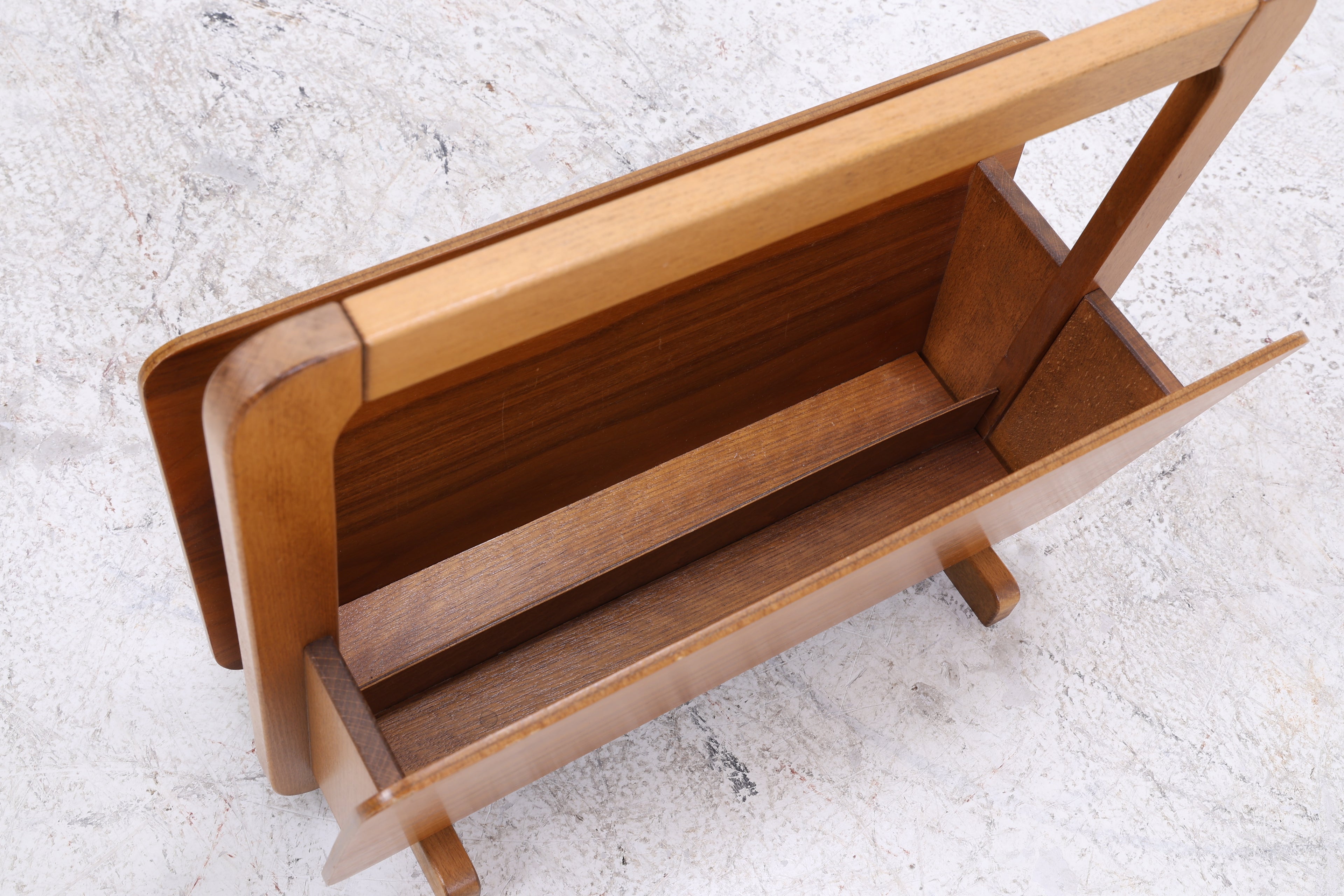 Vintage Nussbaum Zeitungsständer | Mid Century | 60er Jahre