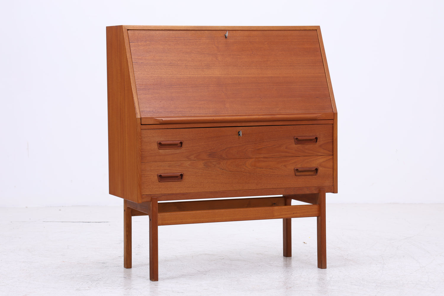 Arne Wahl Iversen Sekretär Modell 68 | Vintage Teak | Danish Design