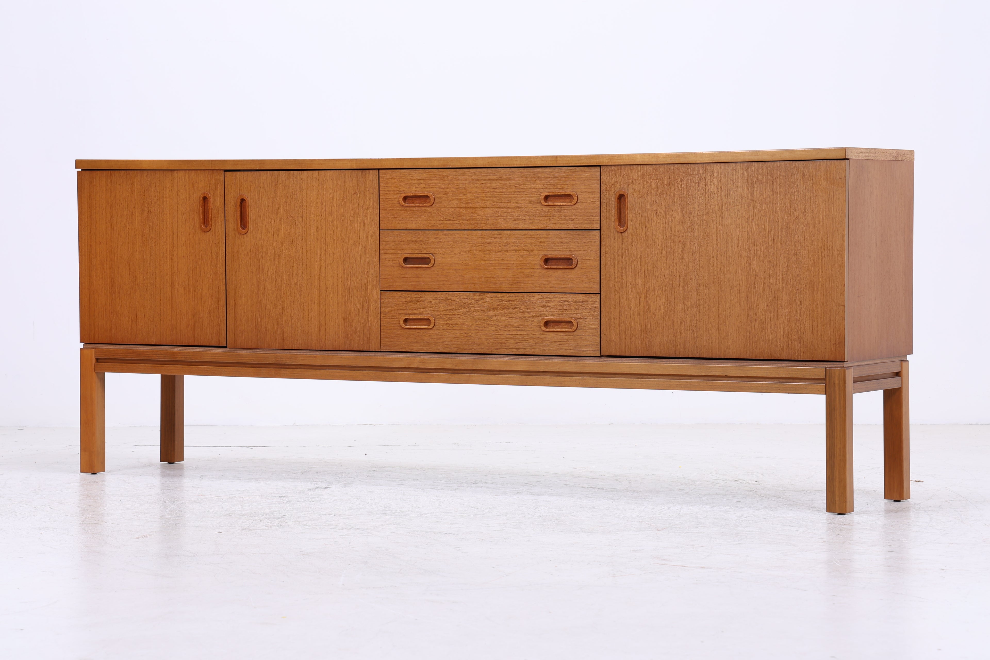 Palette Sideboard | Vintage Teak | Mid Century | 1960er