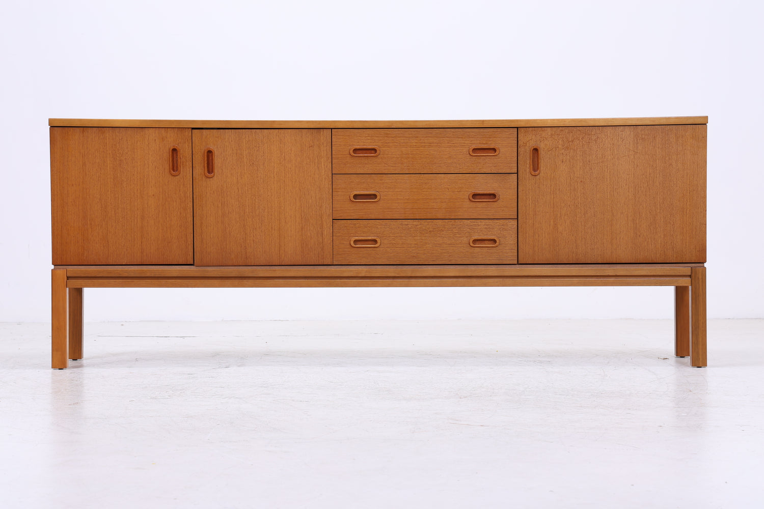 Palette Sideboard | Vintage Teak | Mid Century | 1960er