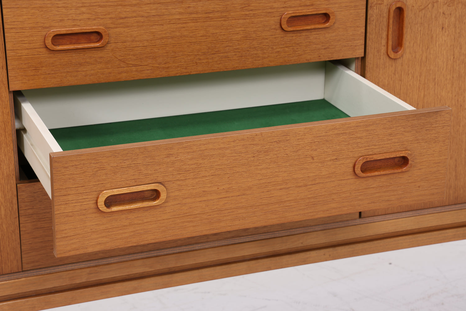 Palette Sideboard | Vintage Teak | Mid Century | 1960er
