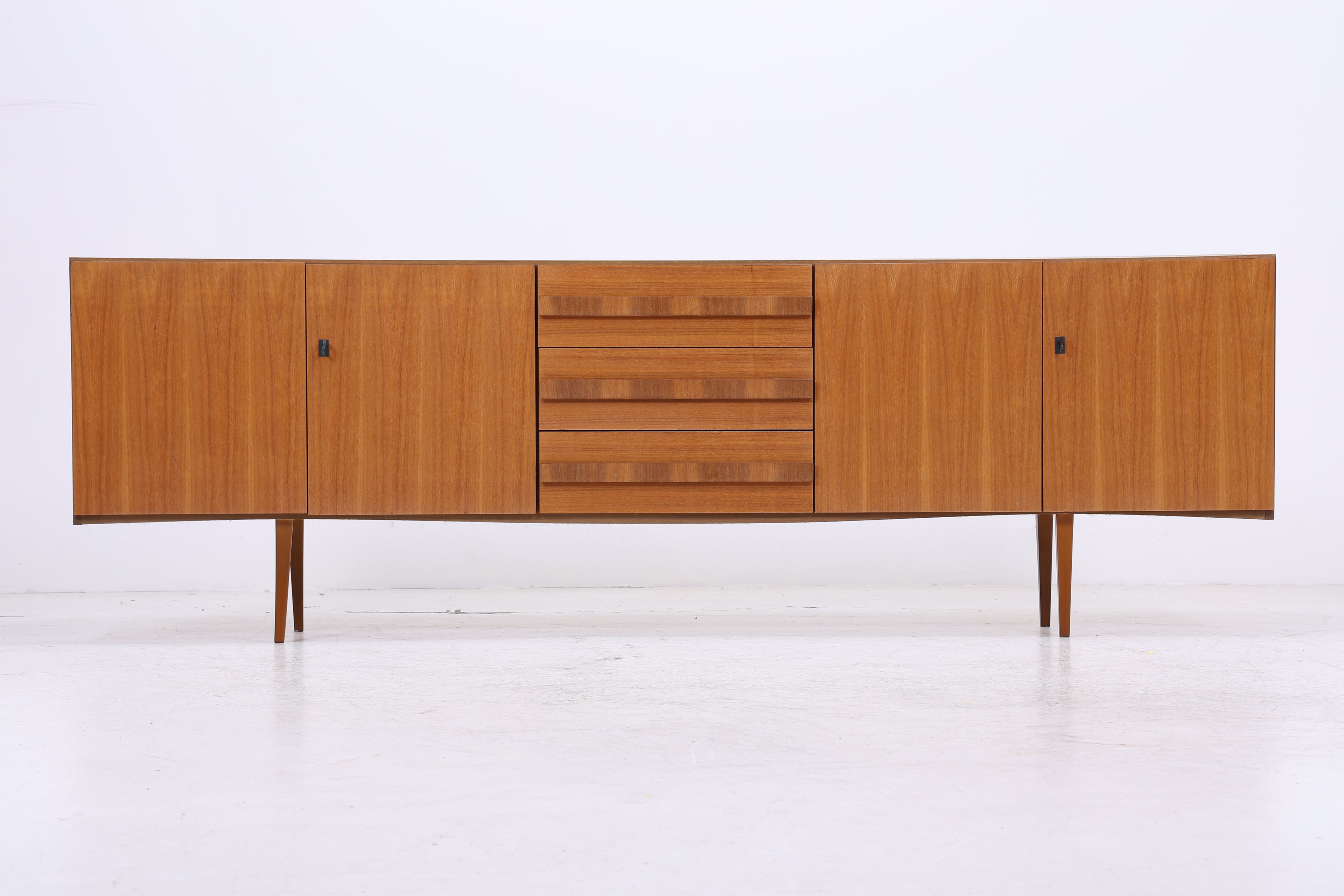 Vintage Nussbaum Sideboard | Mid Century Anrichte | 1960er Jahre
