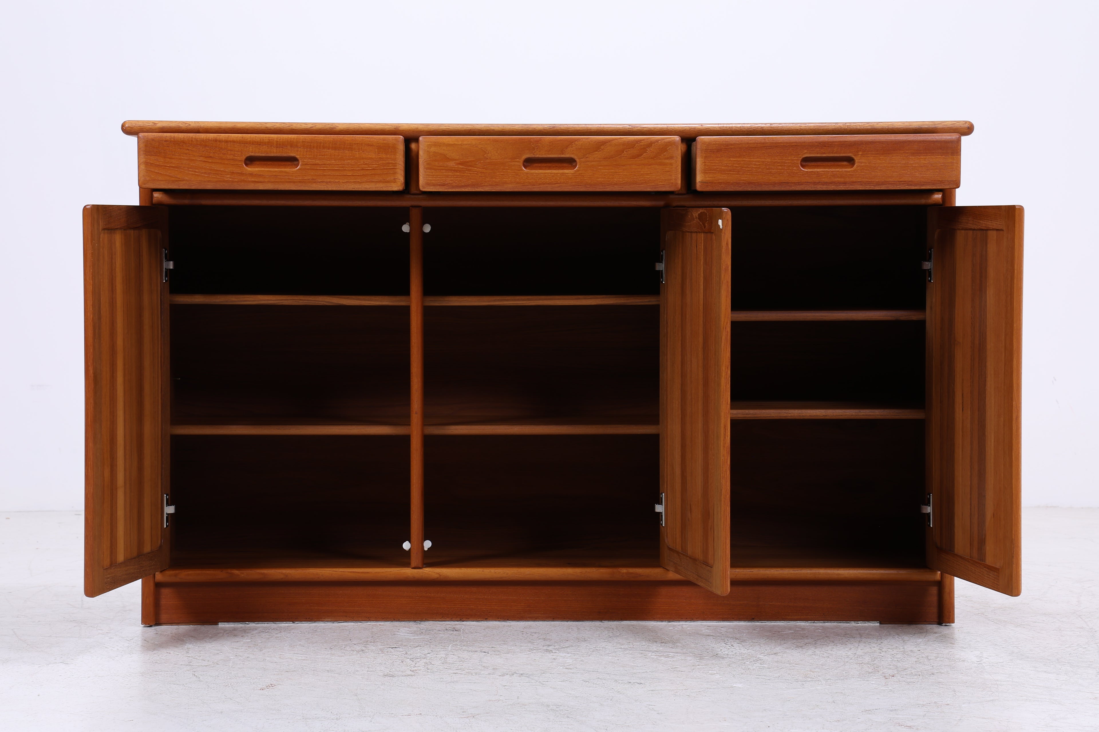 Dyrlund Teak Schrank | Vintage Highboard | Danish Design