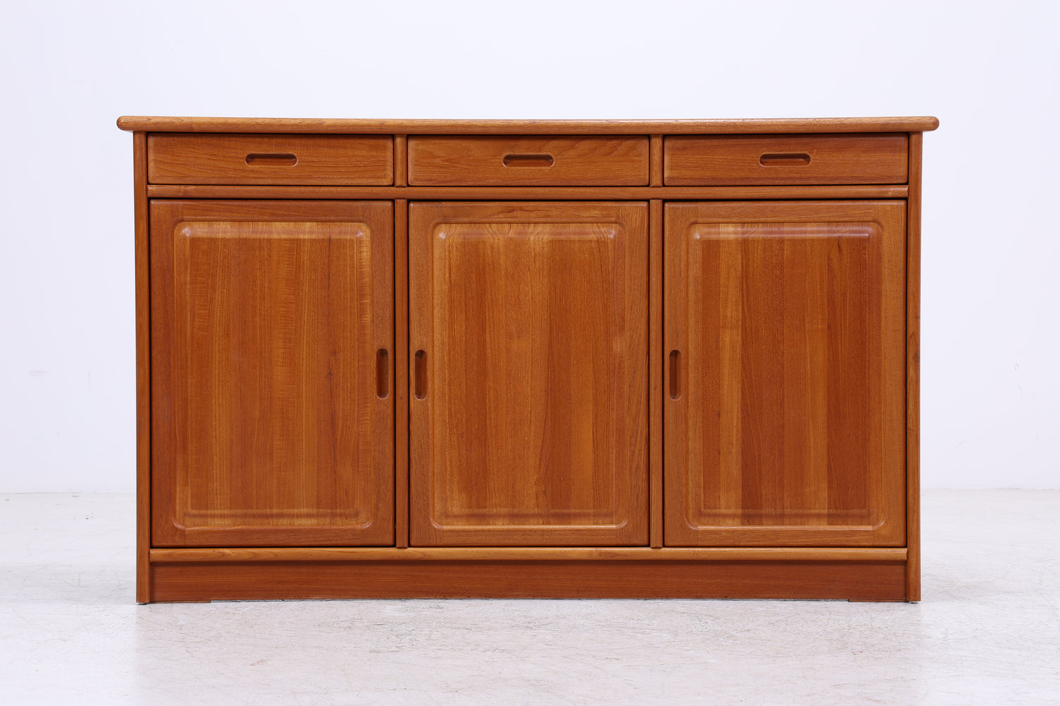 Dyrlund Teak Schrank | Vintage Highboard | Danish Design